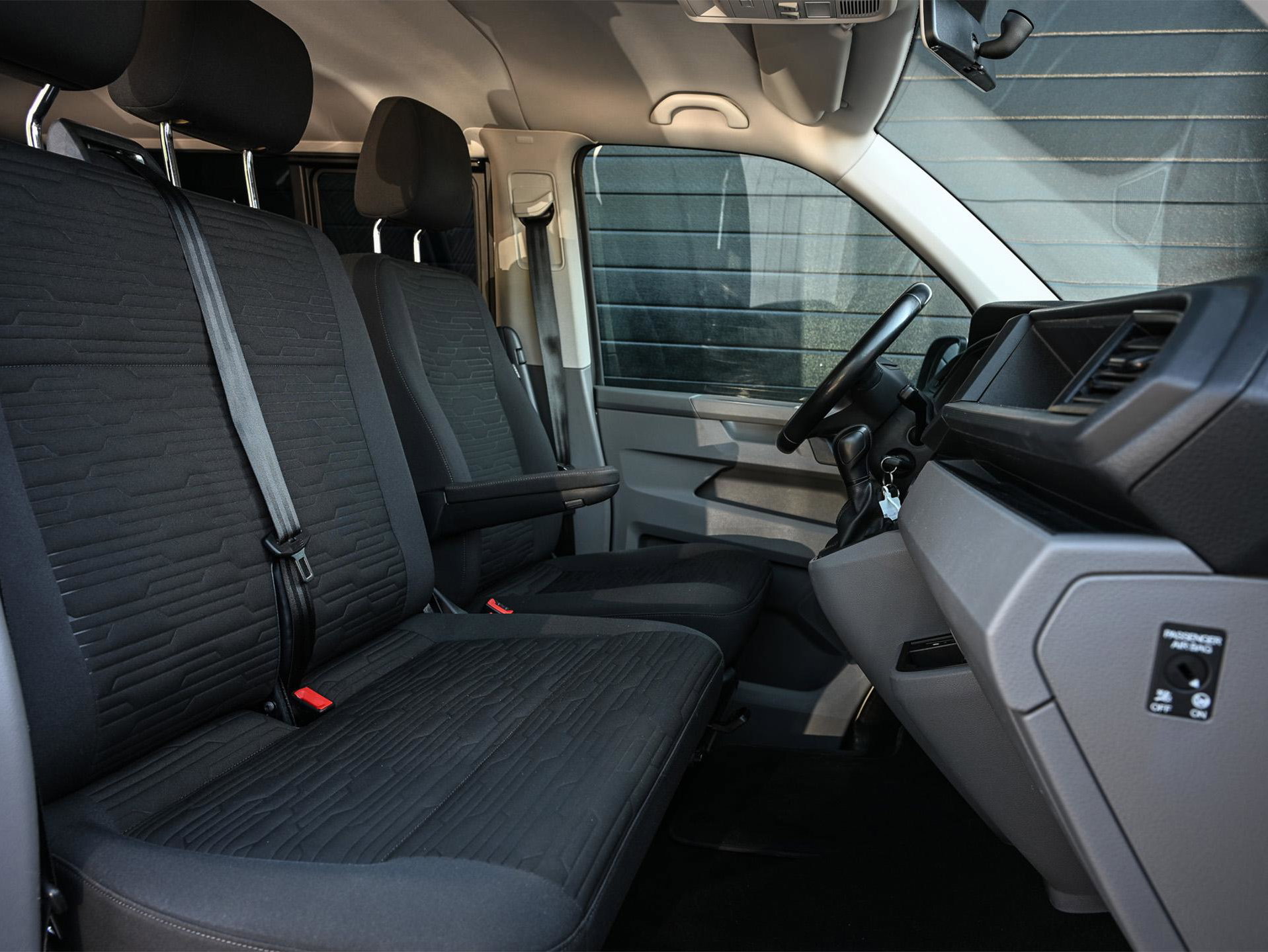 Volkswagen Transporter Caravelle - 1
