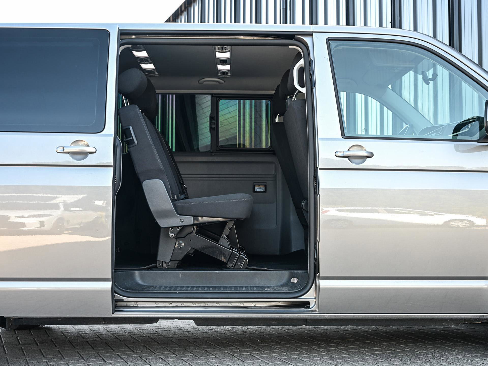 Volkswagen Transporter Caravelle - 19