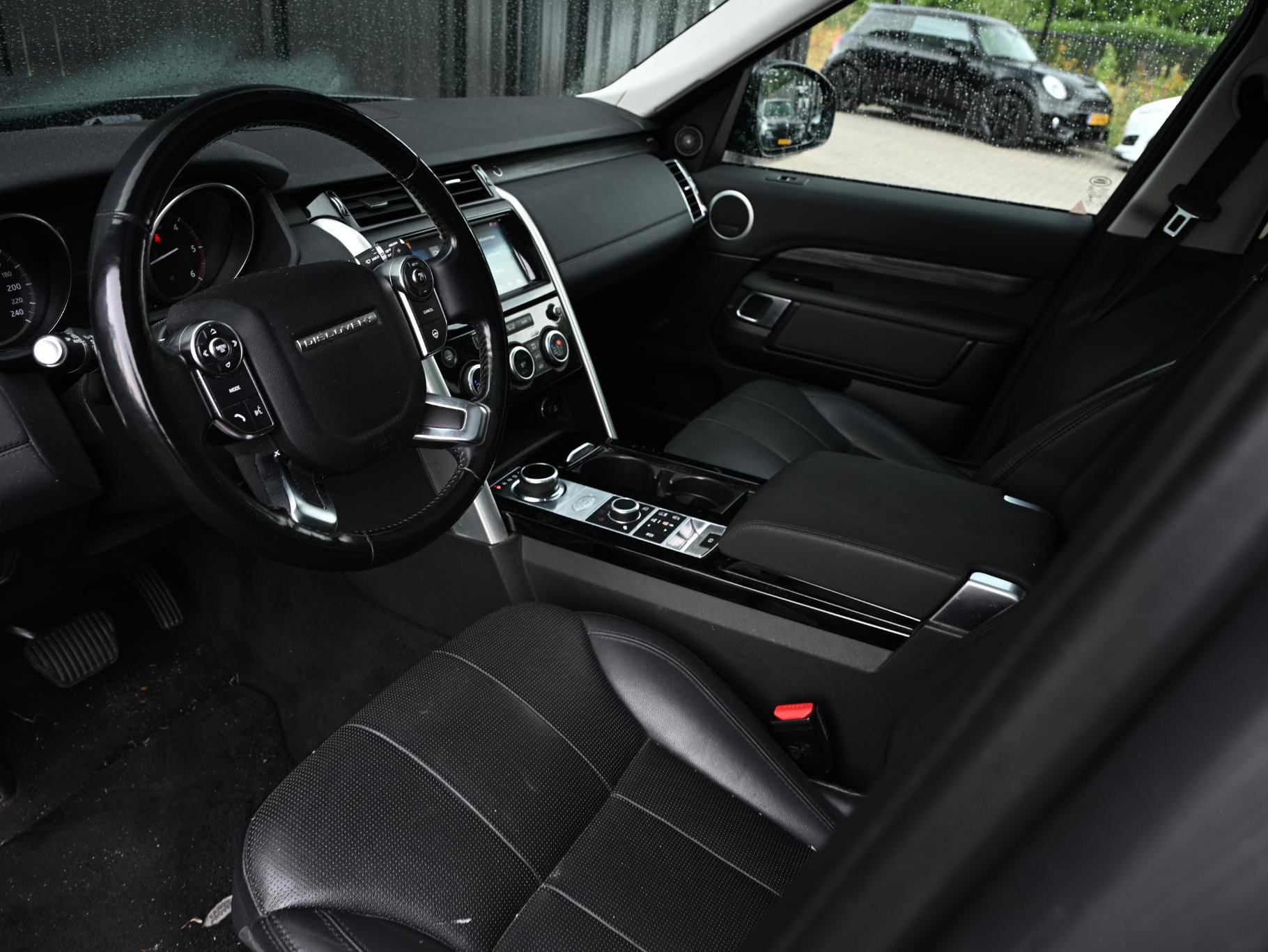 Land Rover Discovery - 12