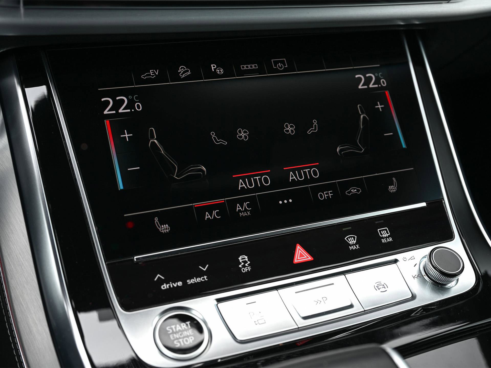 Audi Q8 - 30