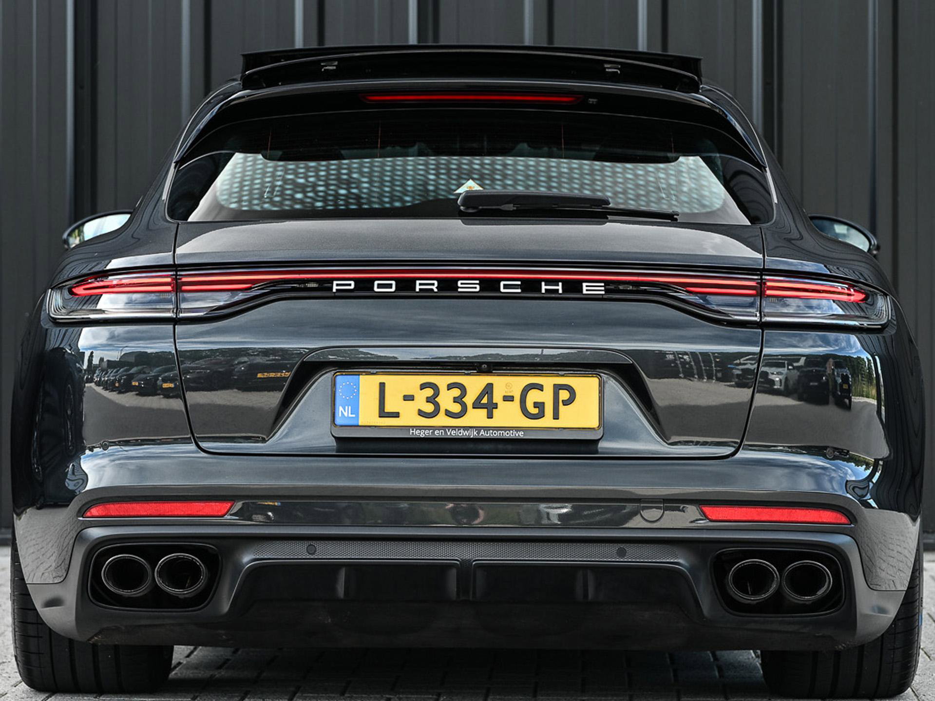Porsche Panamera - 13