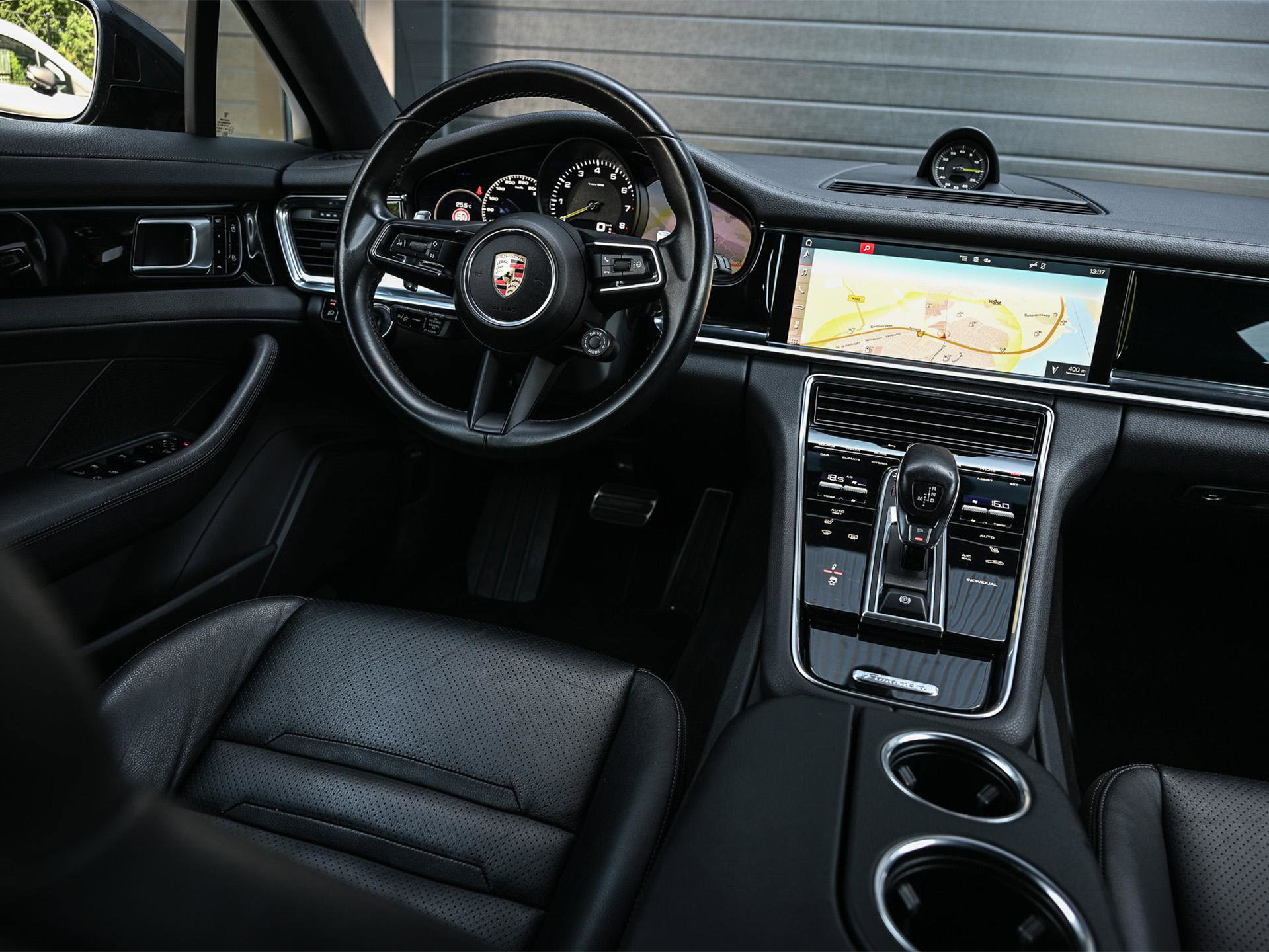 Porsche Panamera - 15