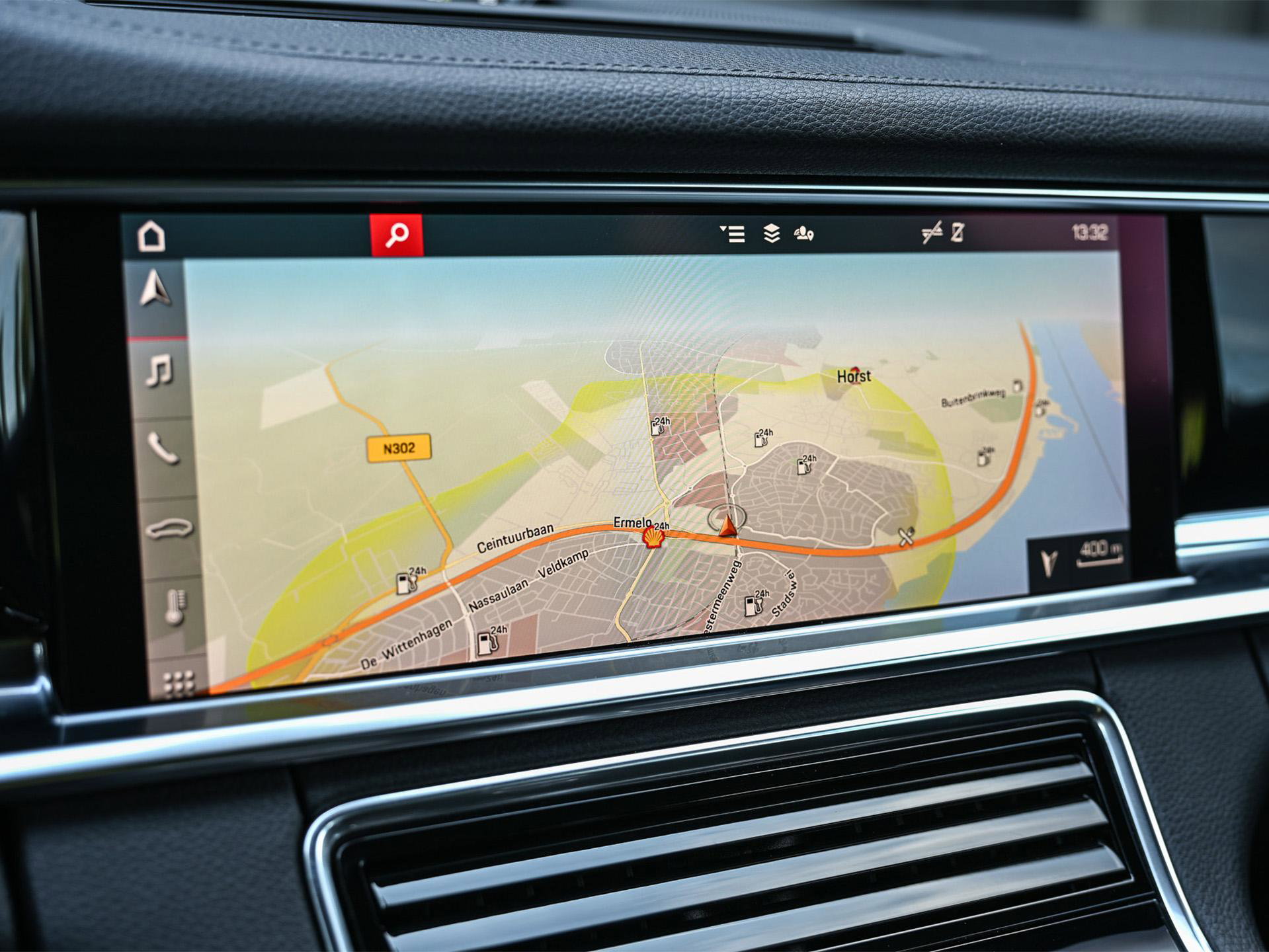 Porsche Panamera - 25