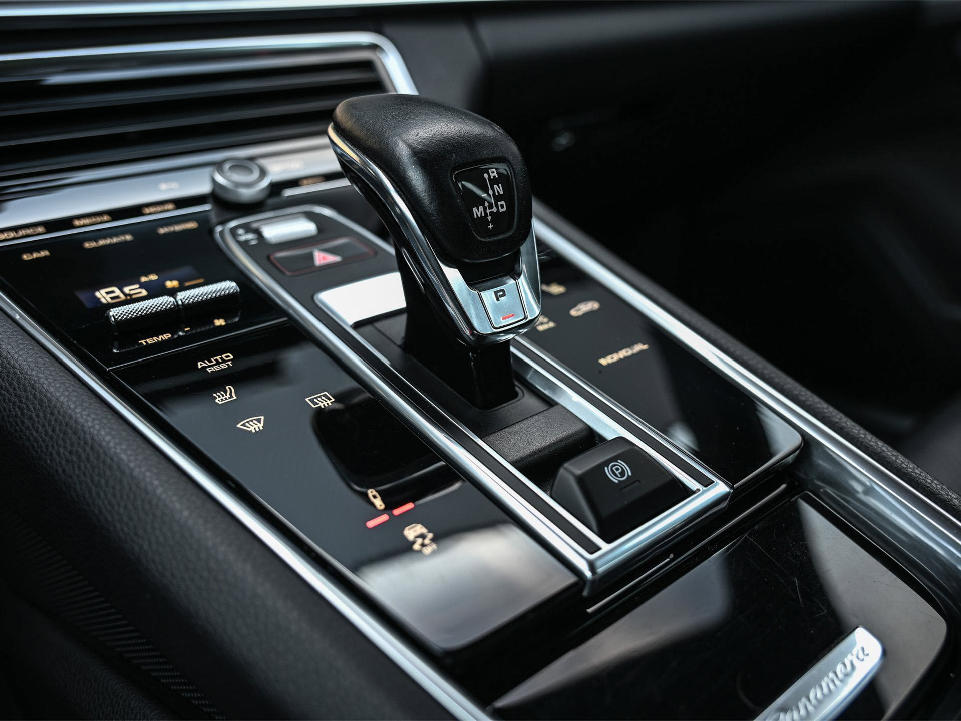 Porsche Panamera - 26