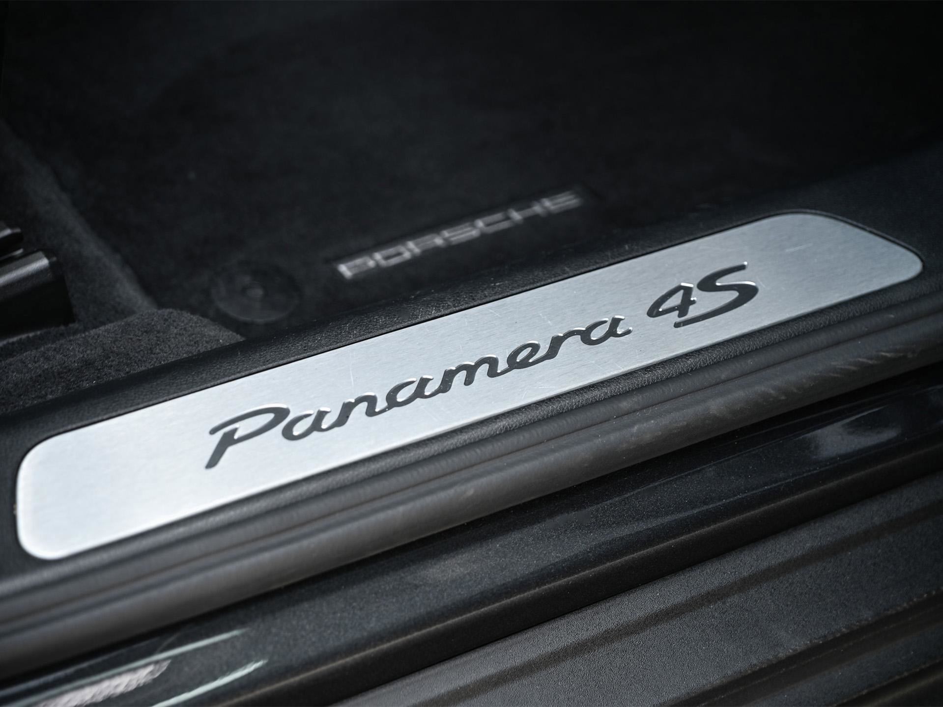Porsche Panamera - 27