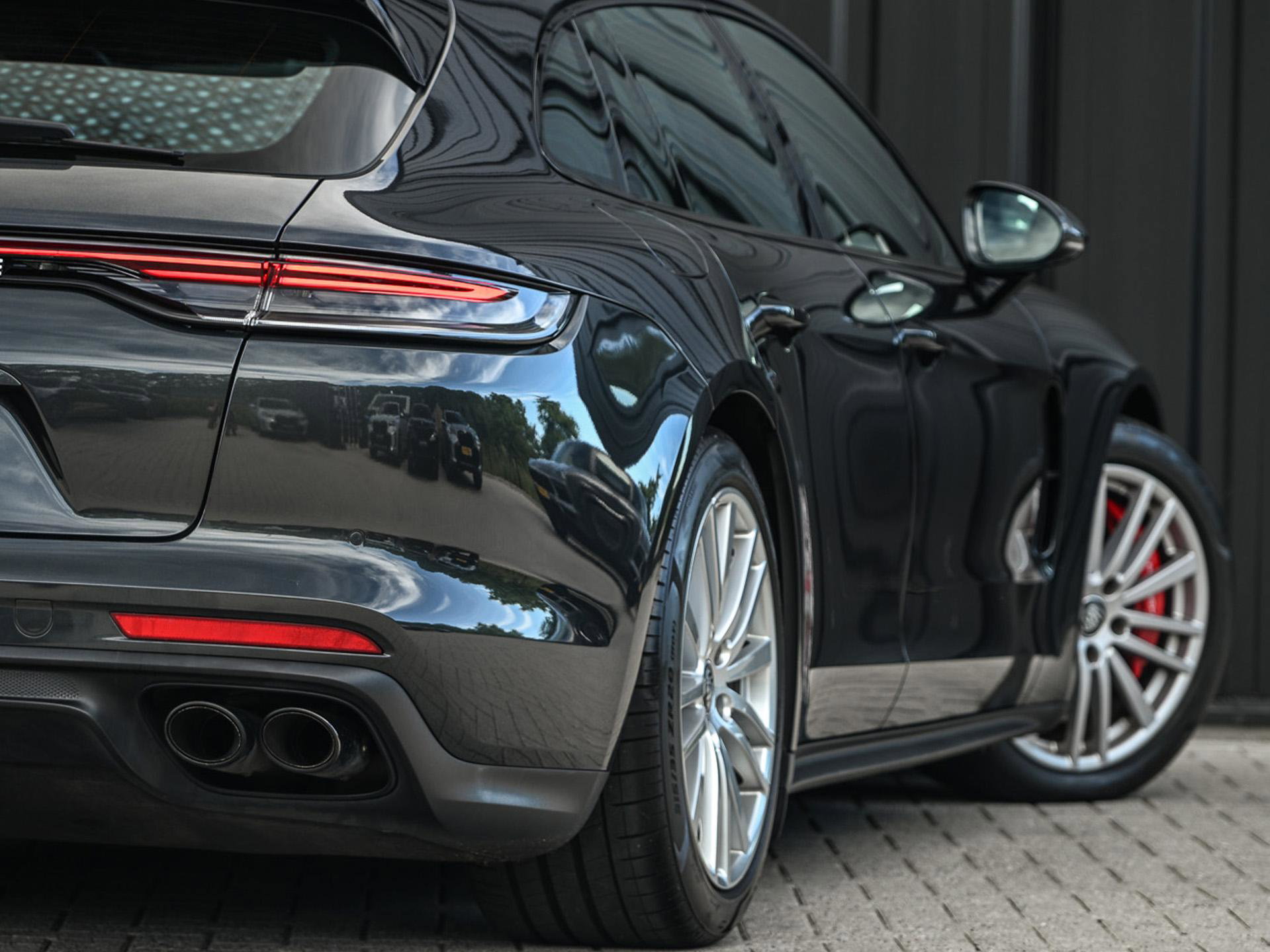 Porsche Panamera - 30
