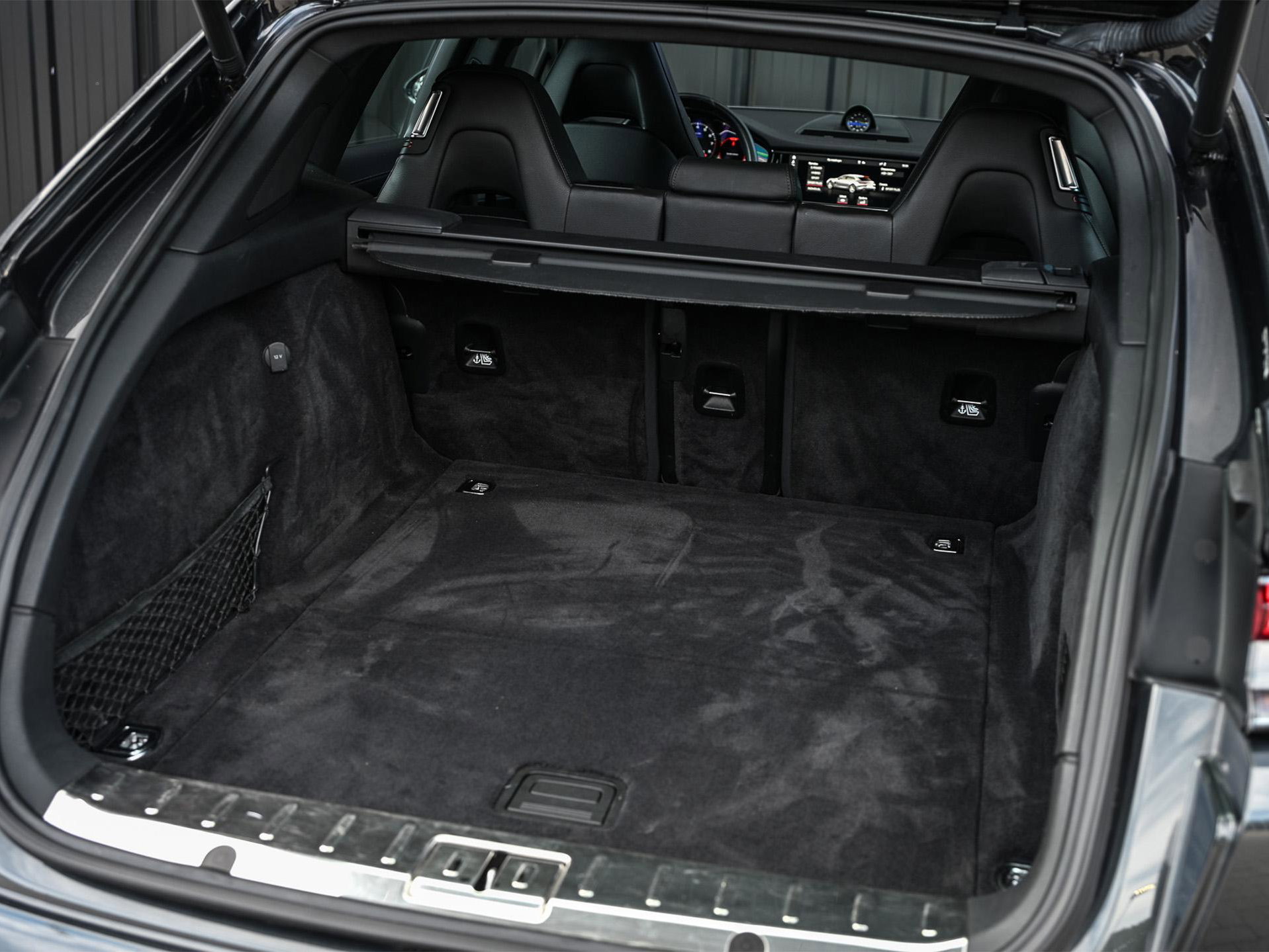 Porsche Panamera - 31