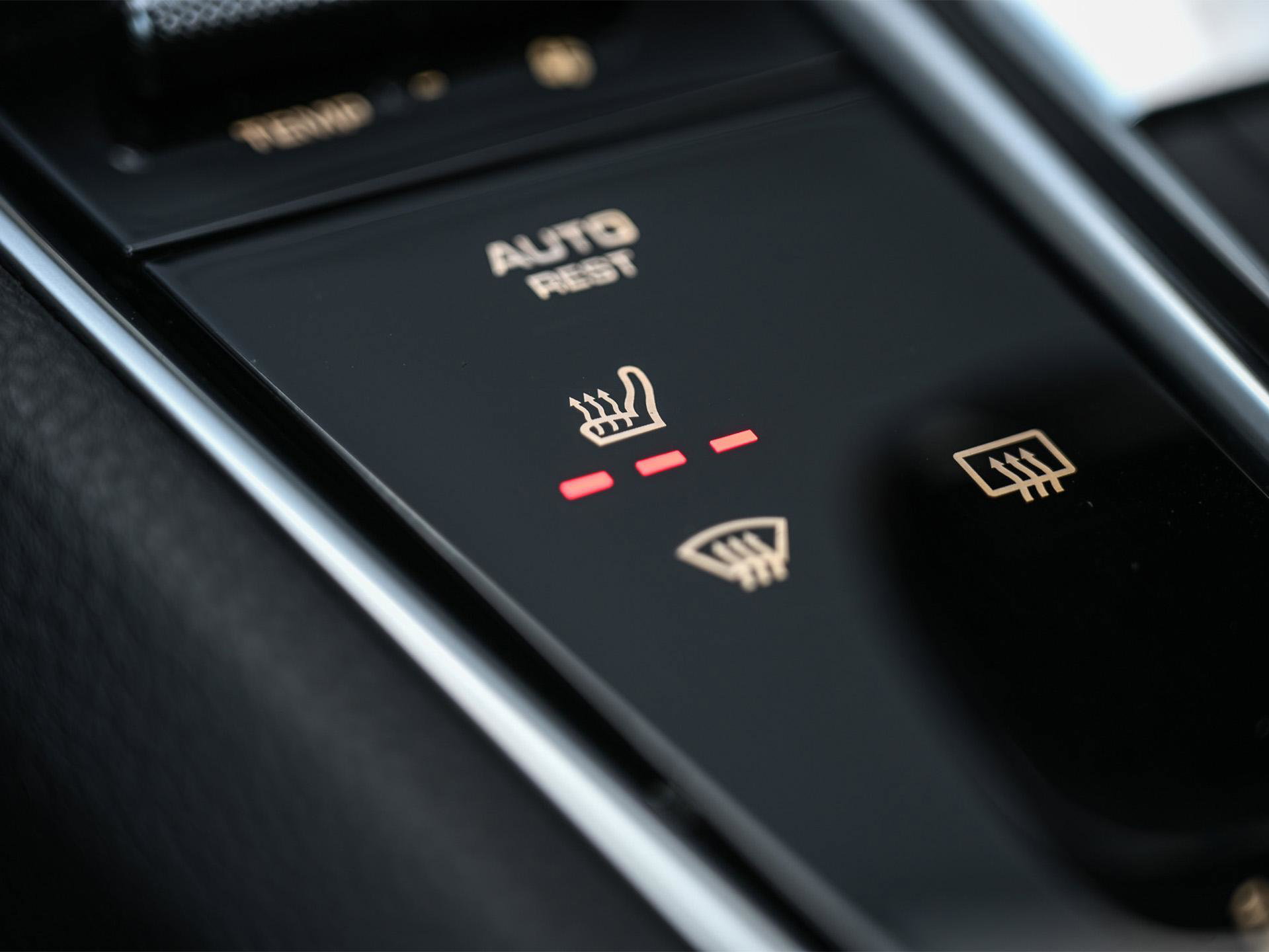 Porsche Panamera - 4