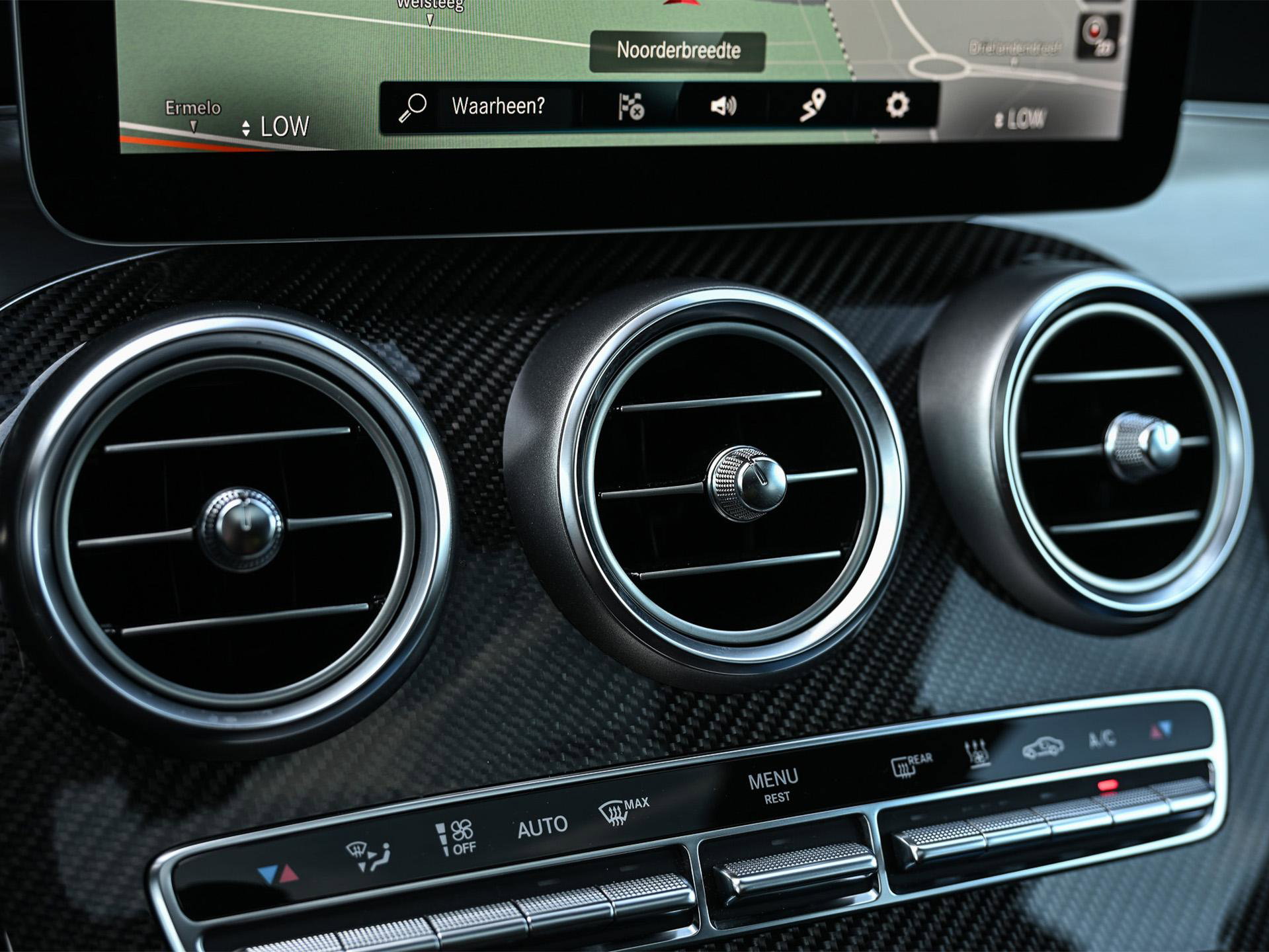 Mercedes-Benz GLC - 33