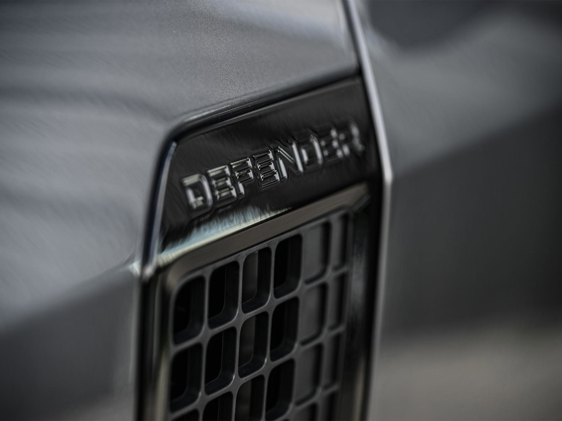 Land Rover Defender - 21