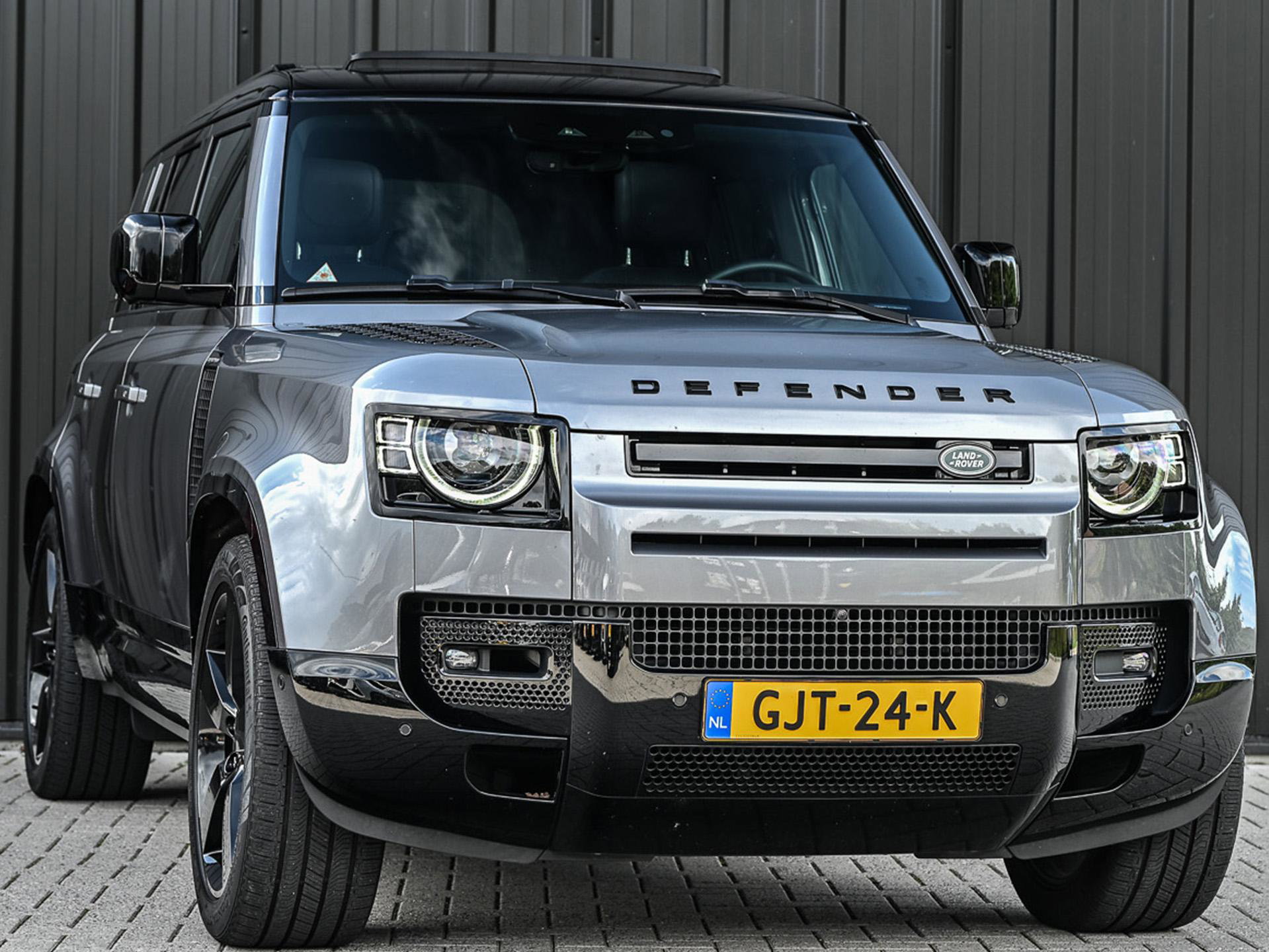 Land Rover Defender - 37