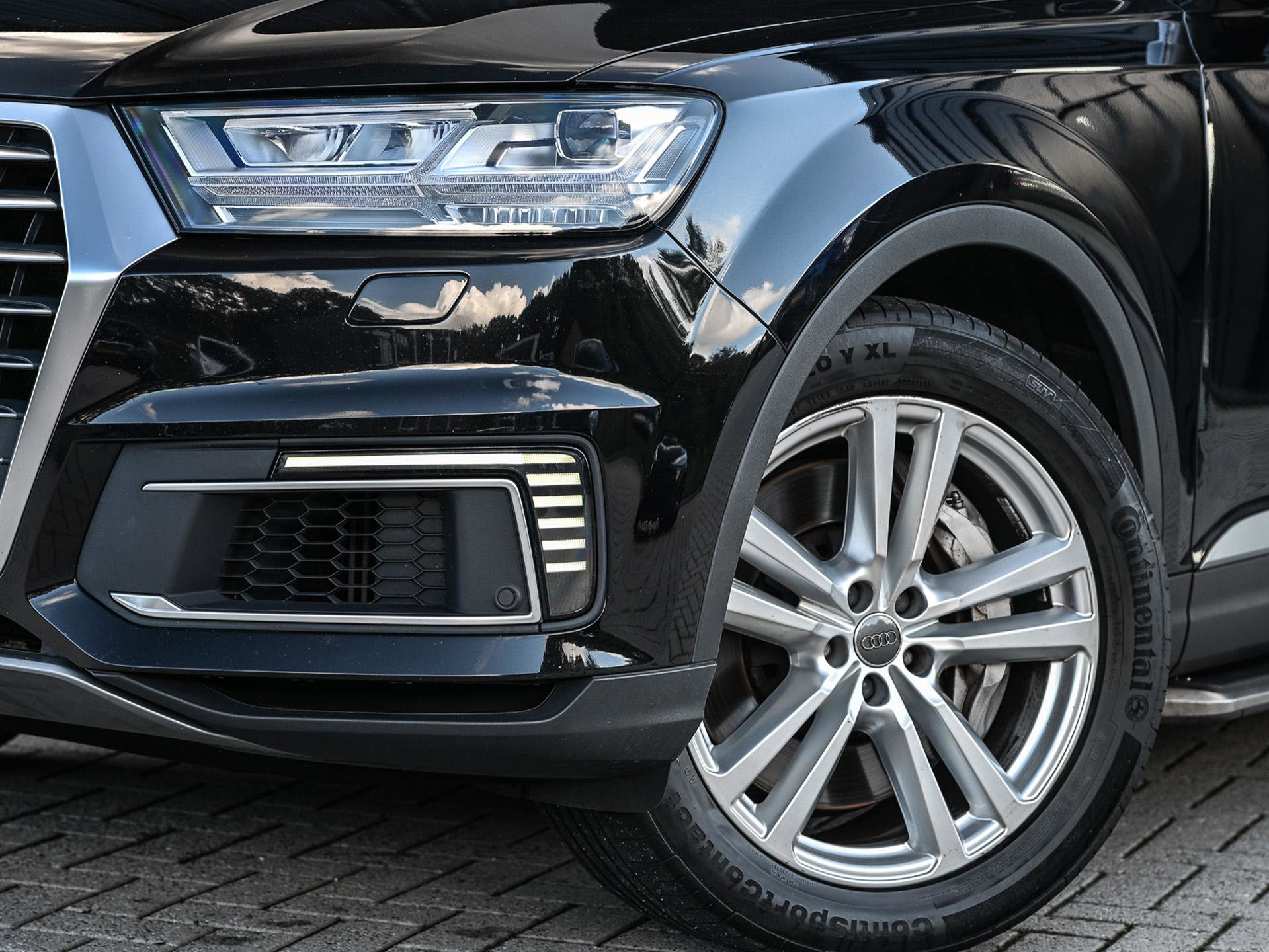 Audi Q7 - 7
