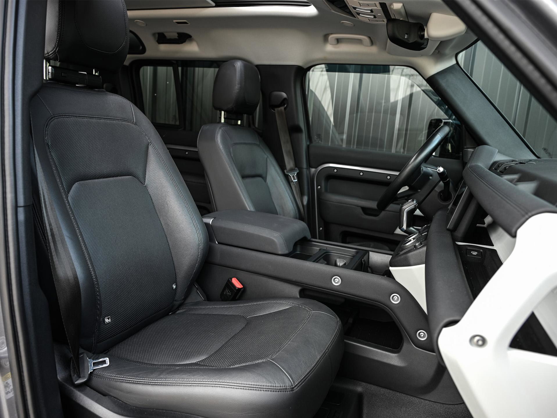 Land Rover Defender - 9