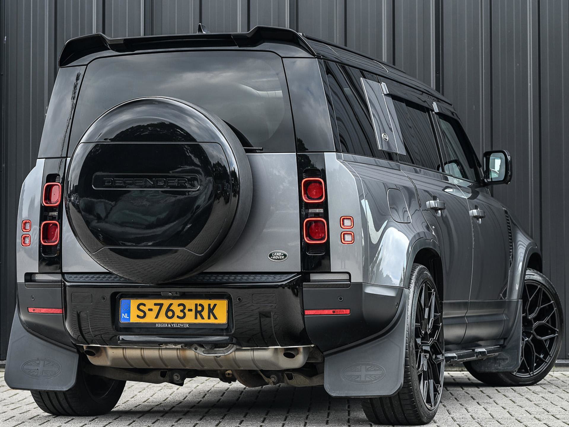 Land Rover Defender - 8