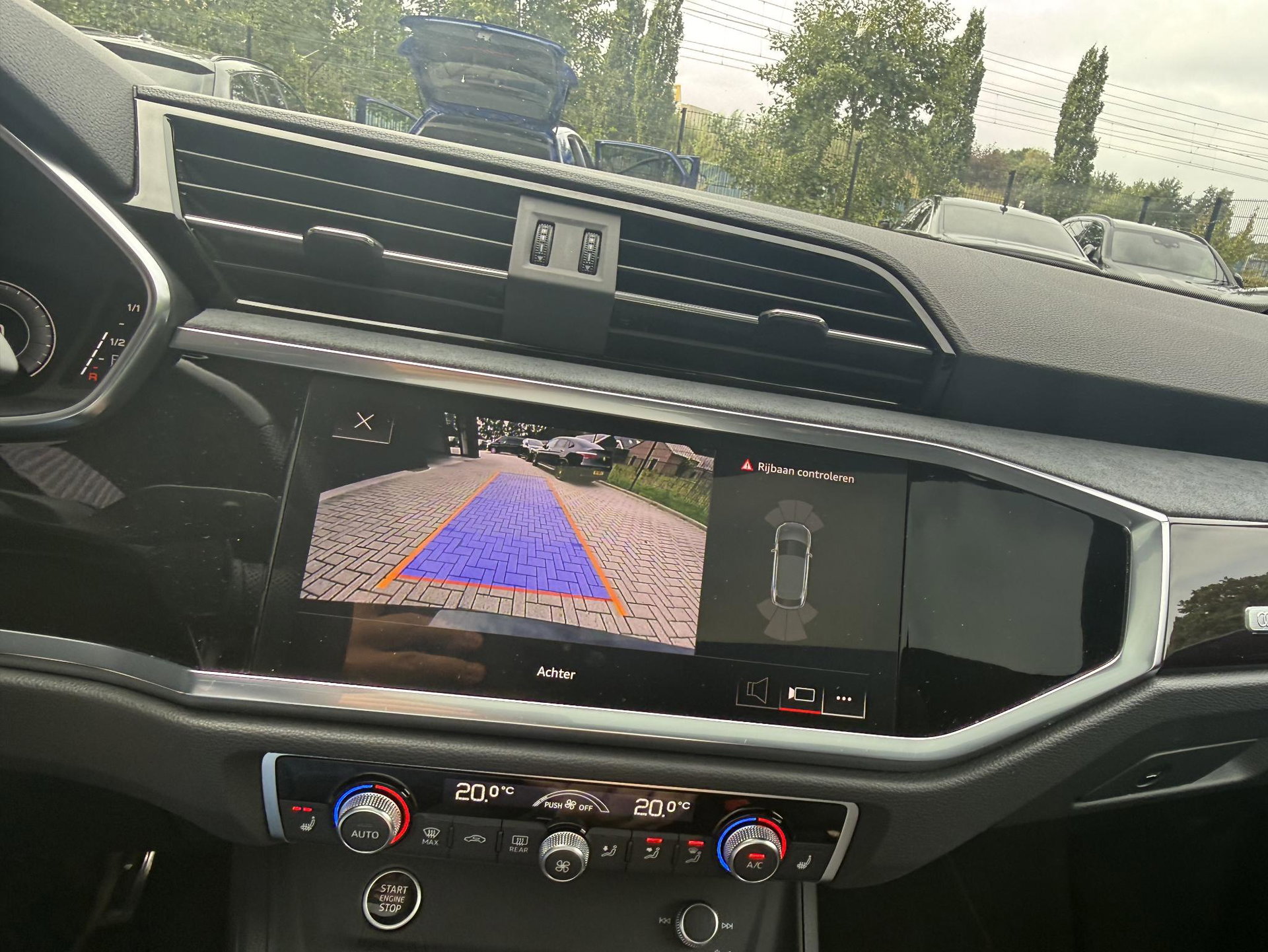 Audi Q3 Sportback - 11