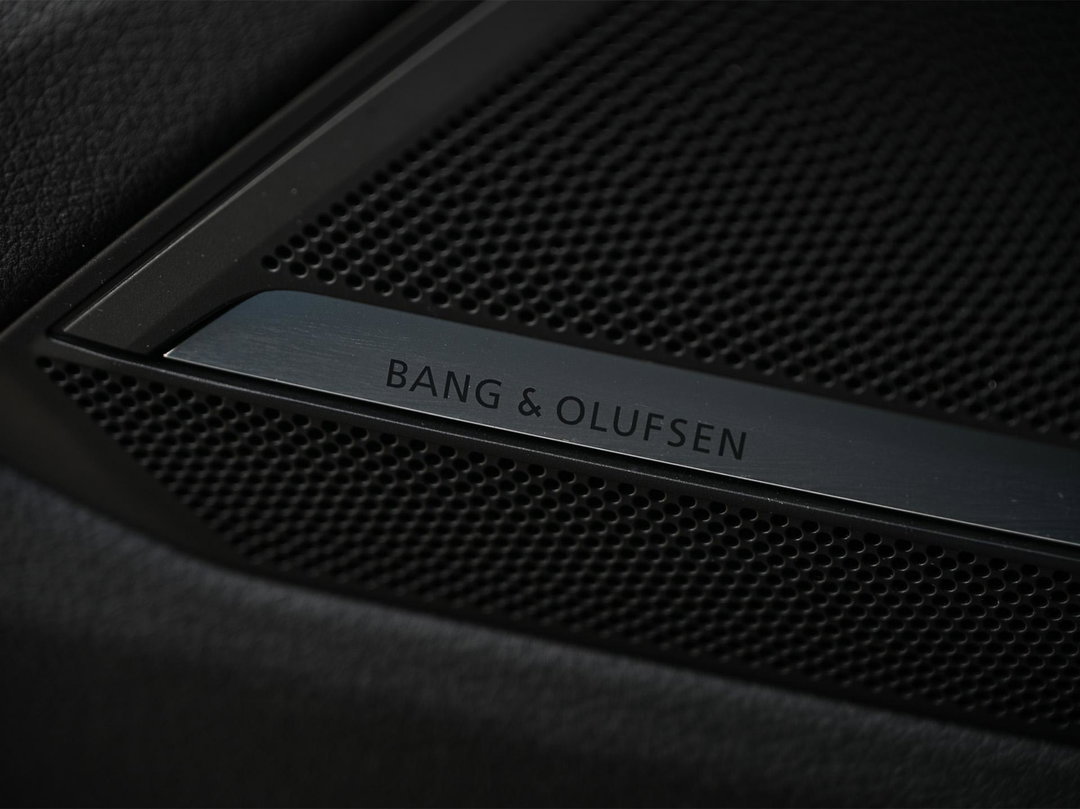 Bang & Olufsen Premium soundsystem