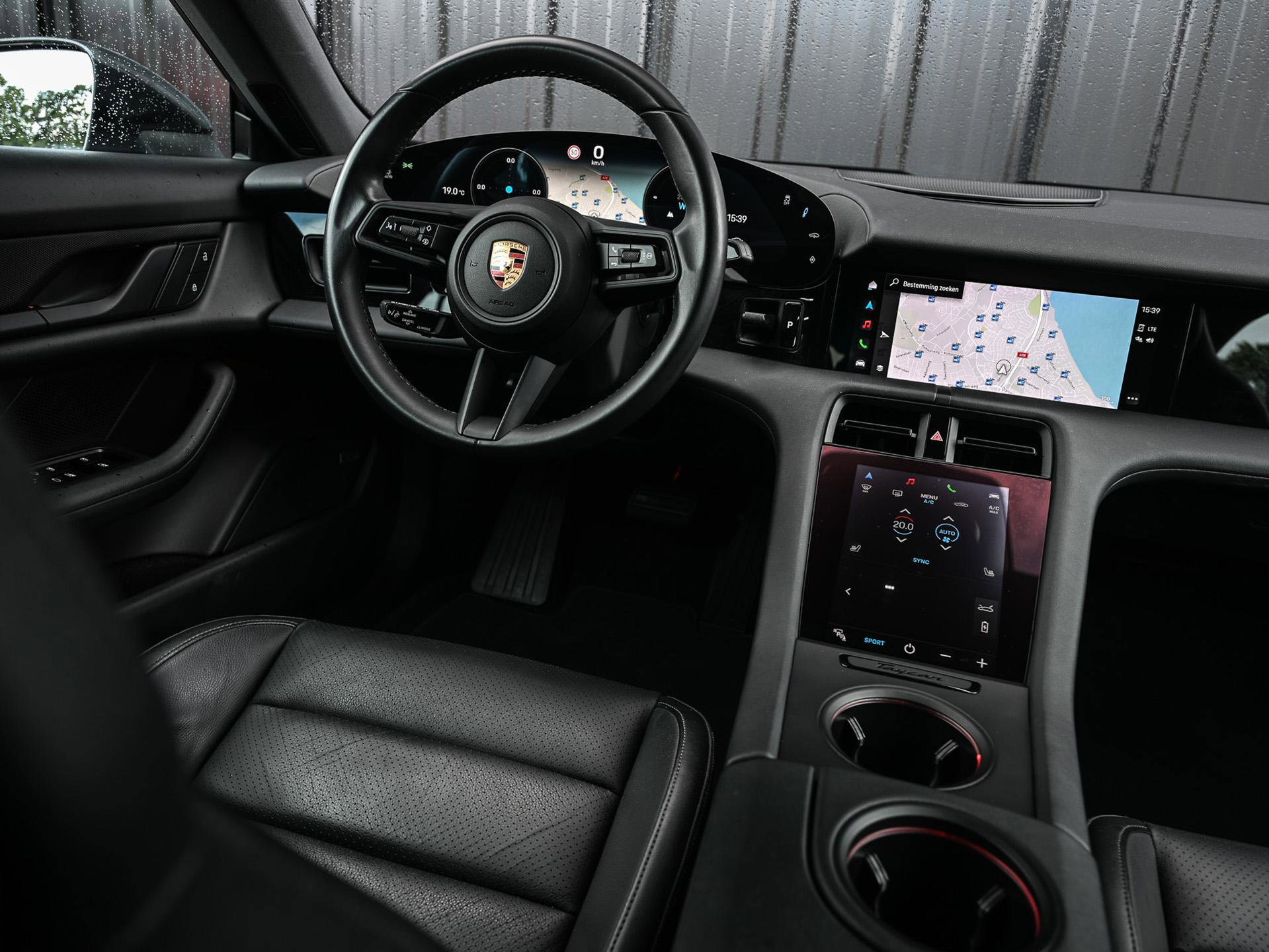 Porsche Taycan - 9
