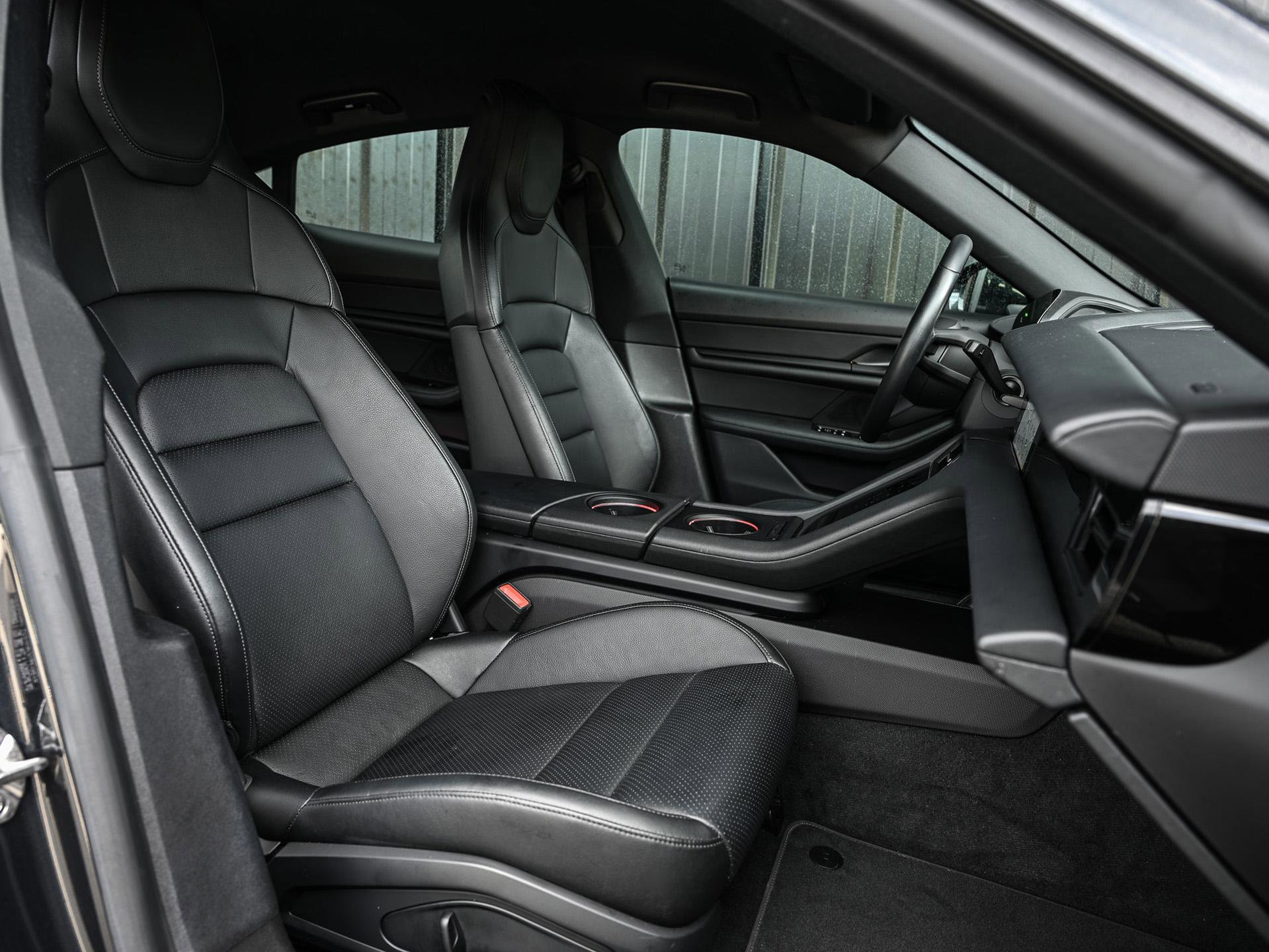 Porsche Taycan - 6