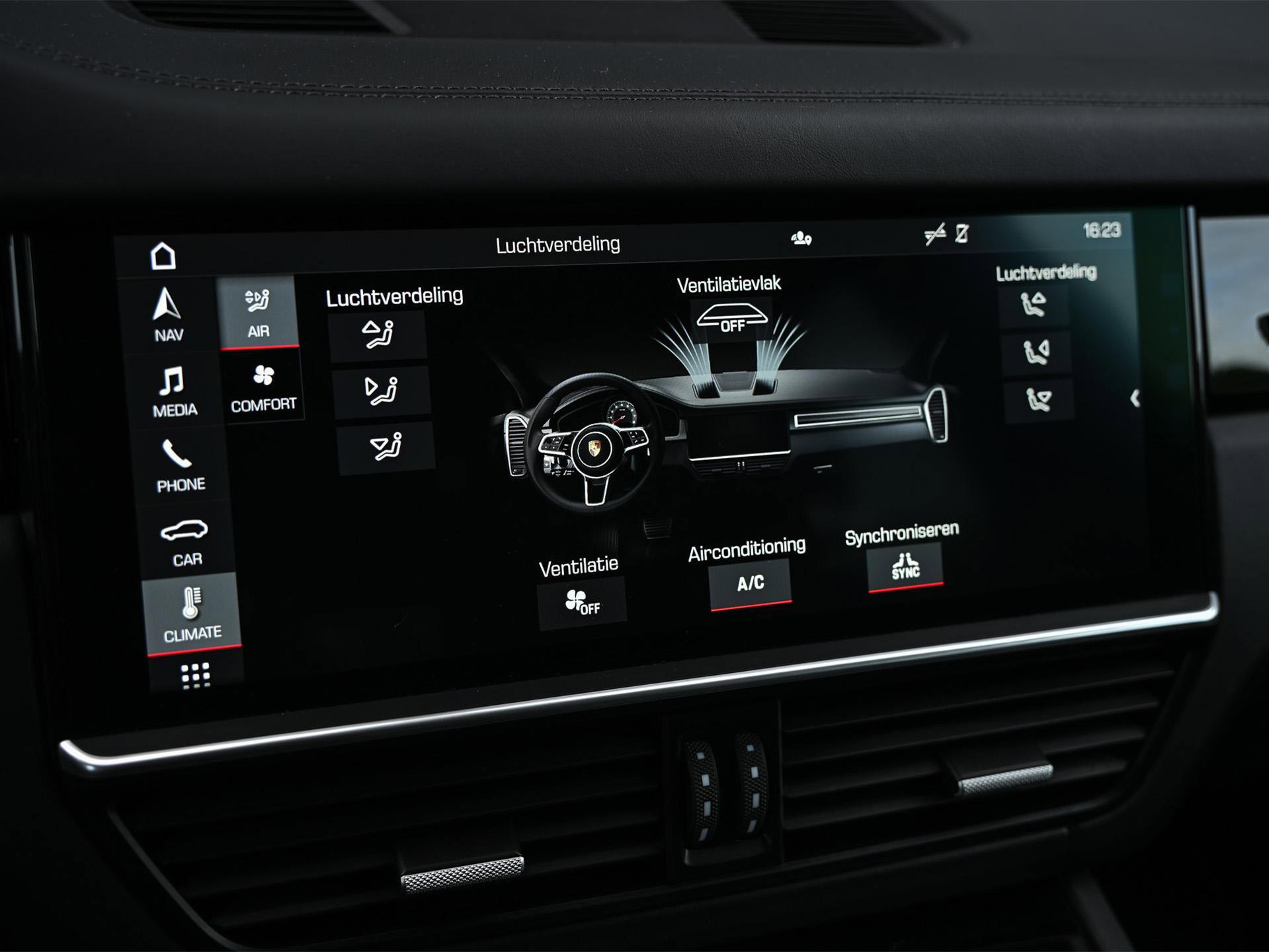 Porsche Cayenne - 13