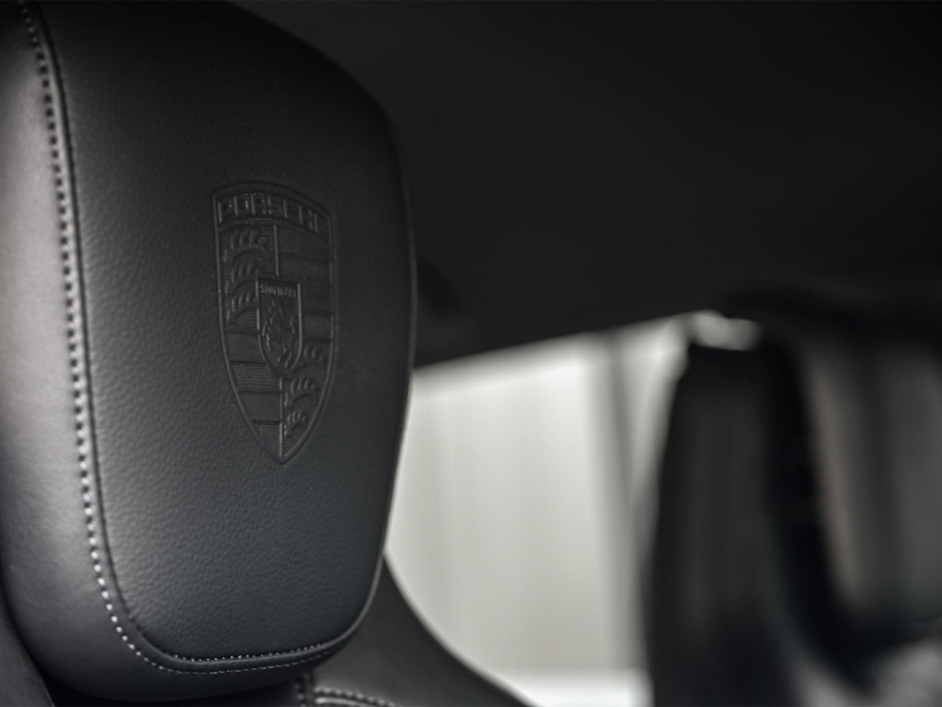 Porsche Taycan Sport Turismo - 22