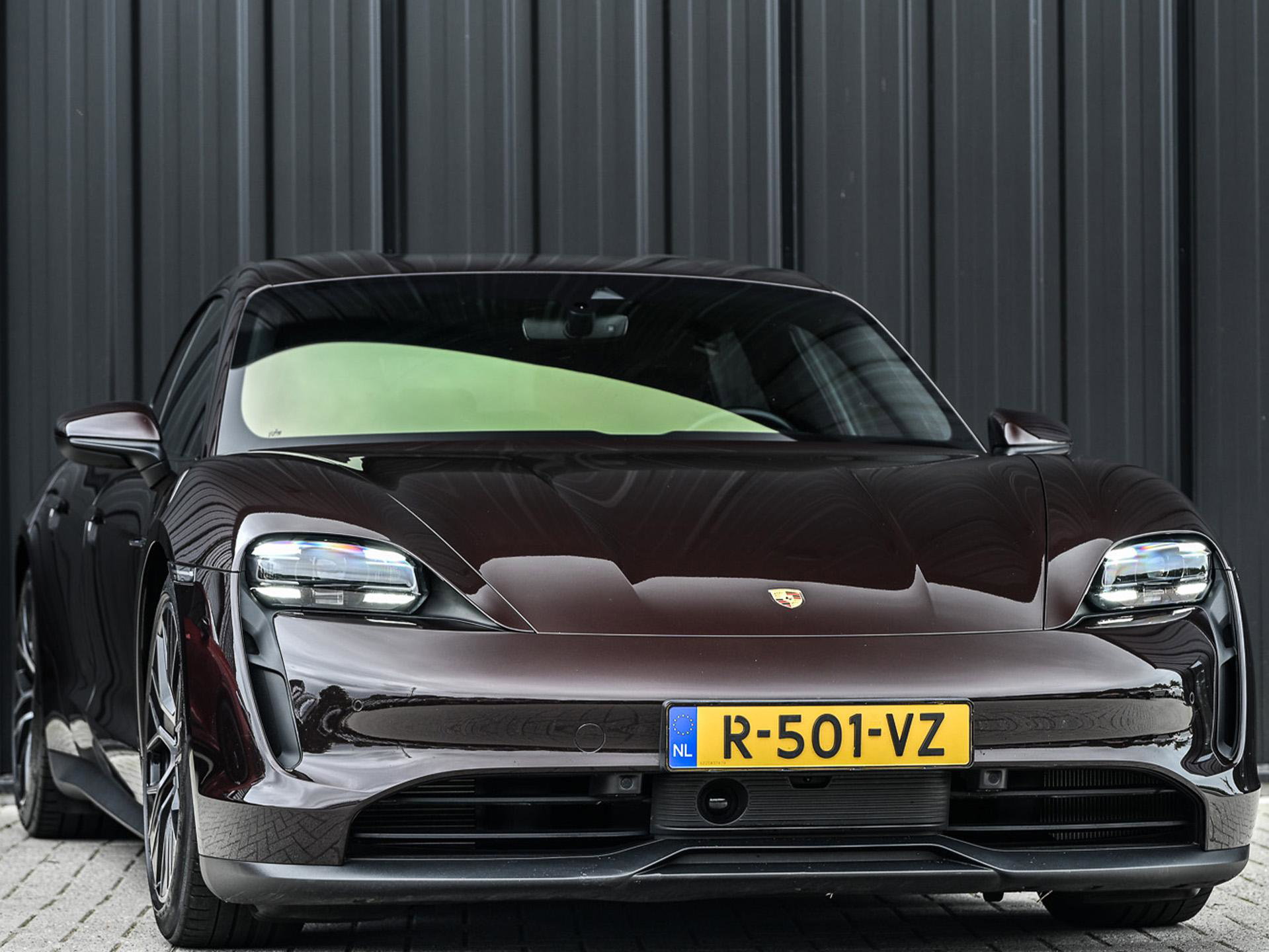 Porsche Taycan Sport Turismo - 31