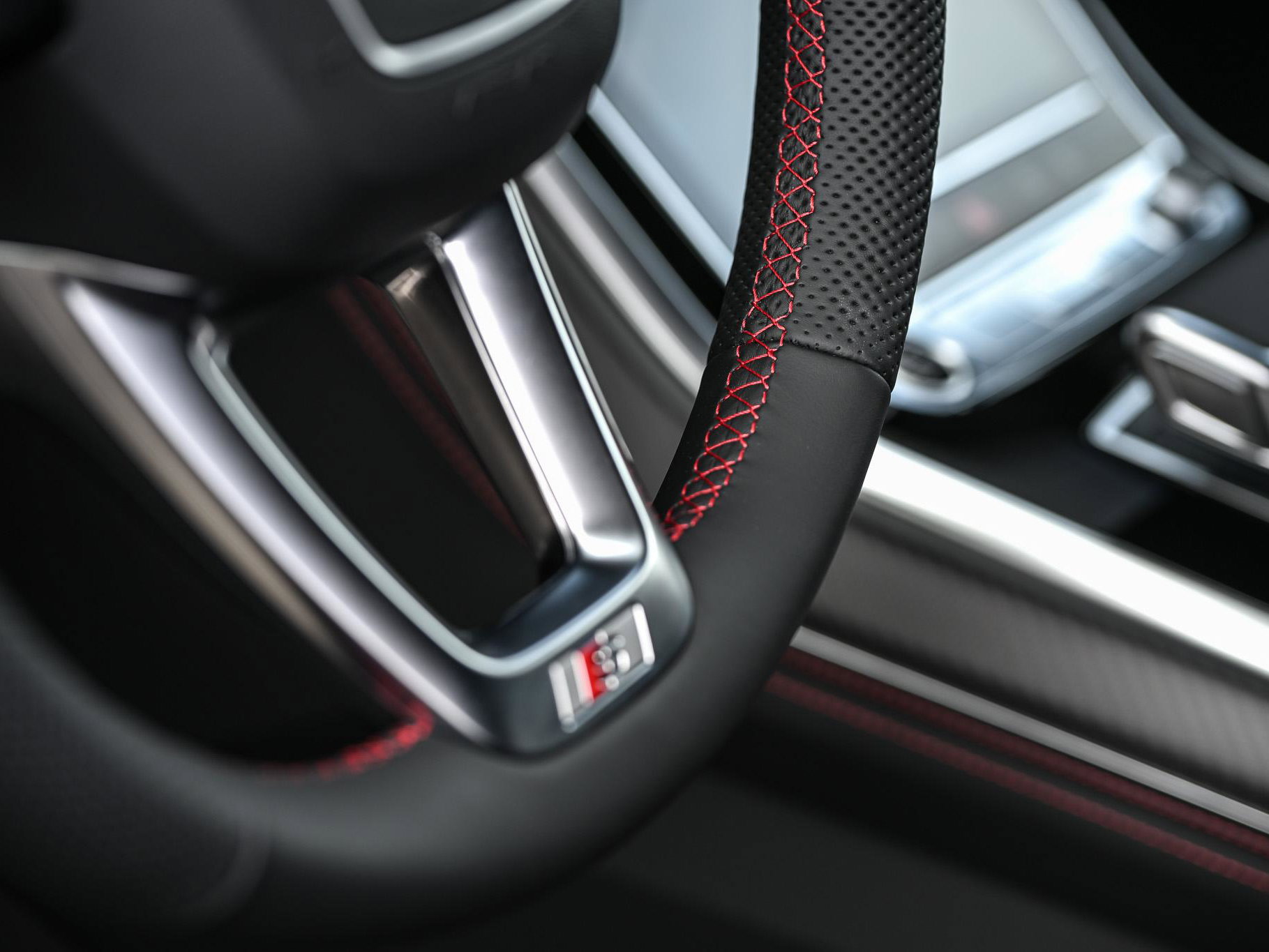 Audi Q8 - 11