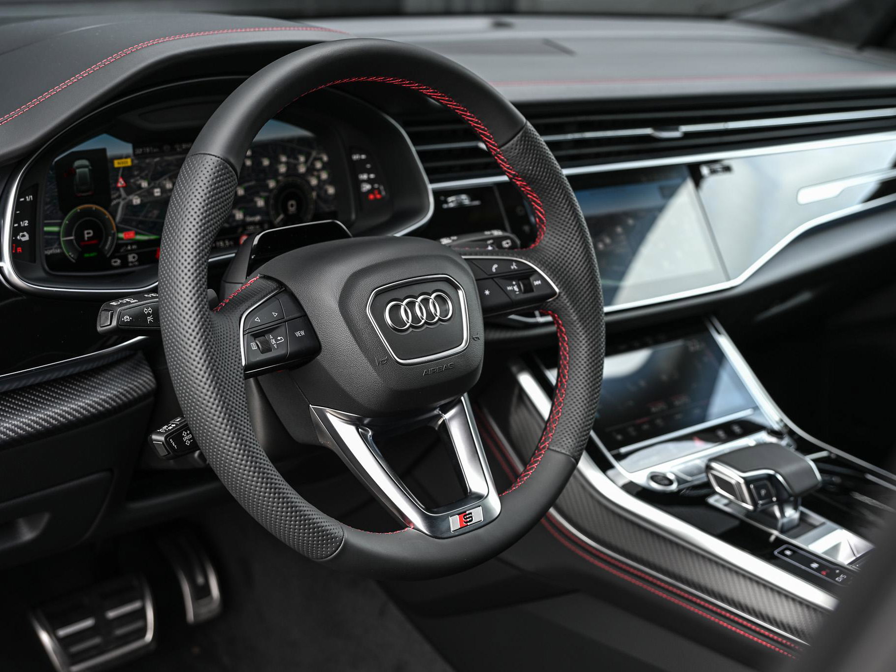 Audi Q8 - 35