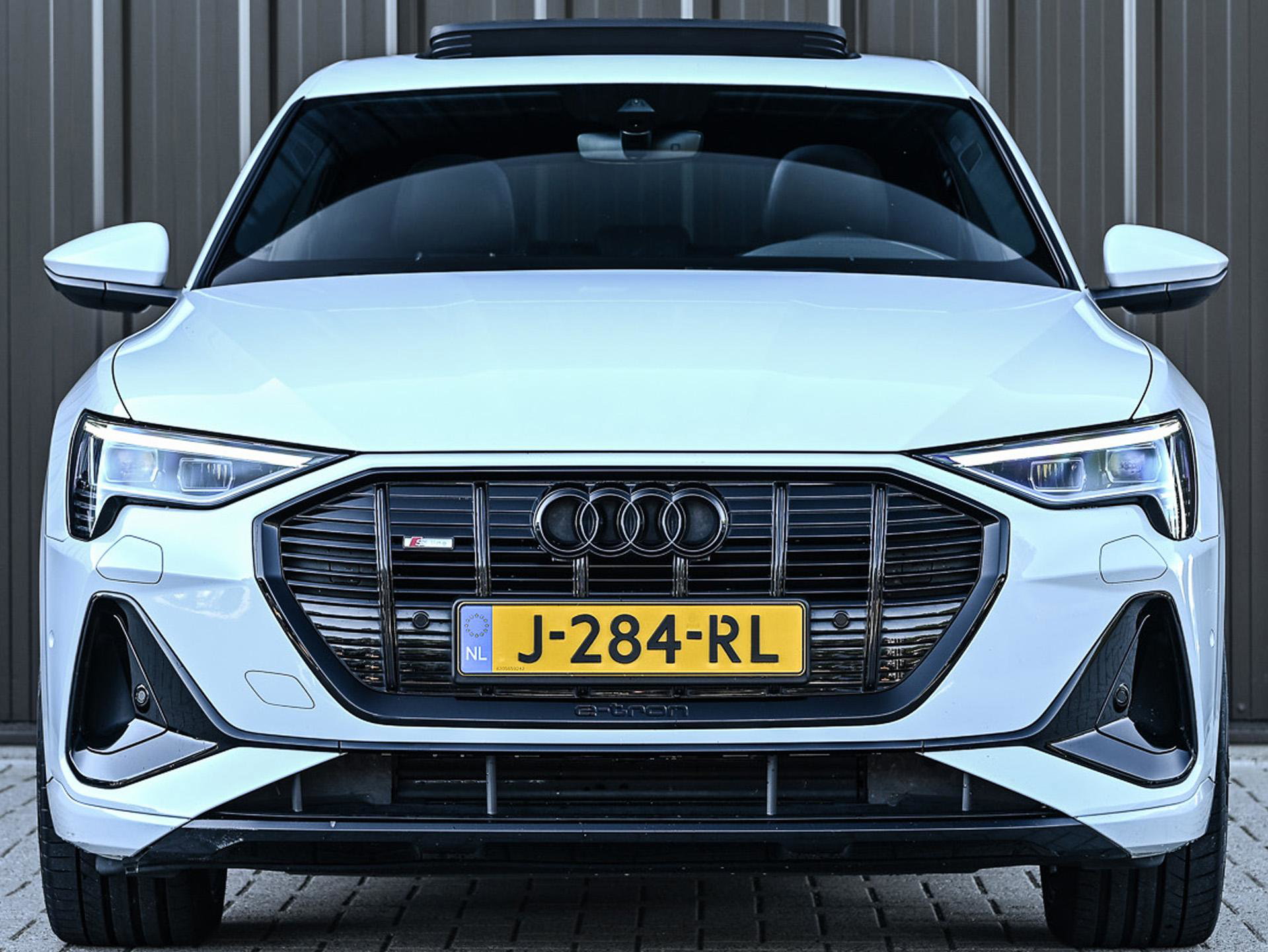 Audi e-tron Sportback - 16