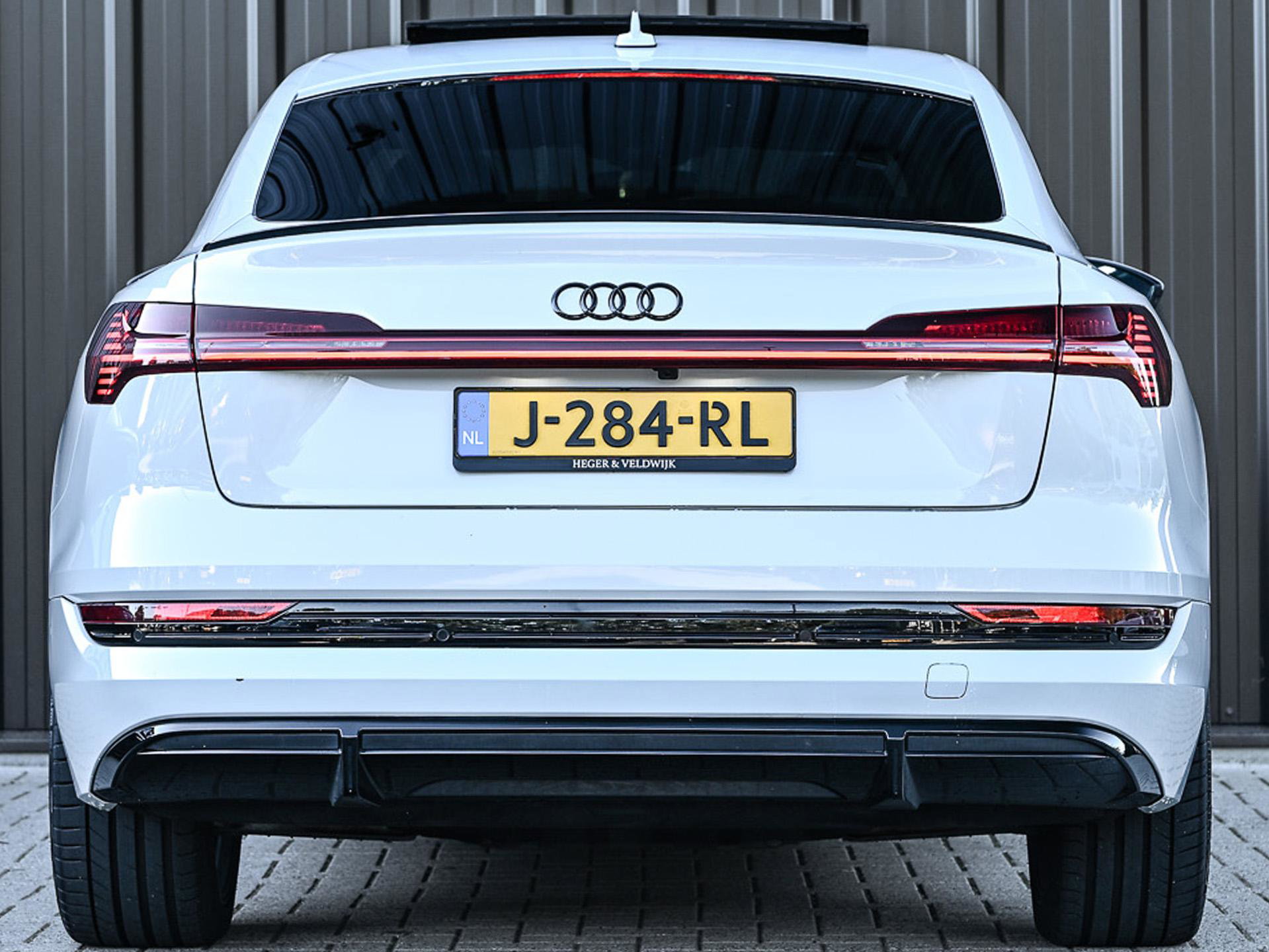 Audi e-tron Sportback - 17