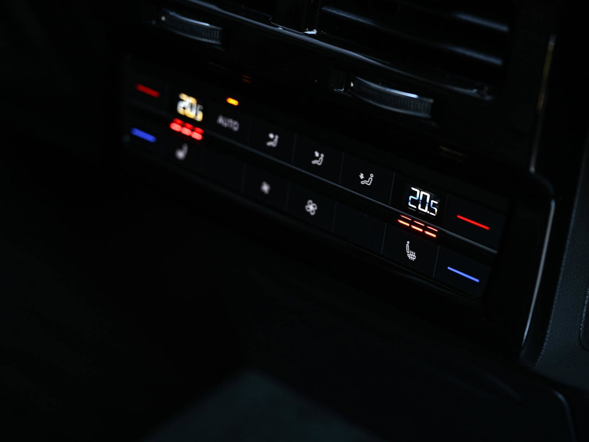 Volkswagen Touareg - 45