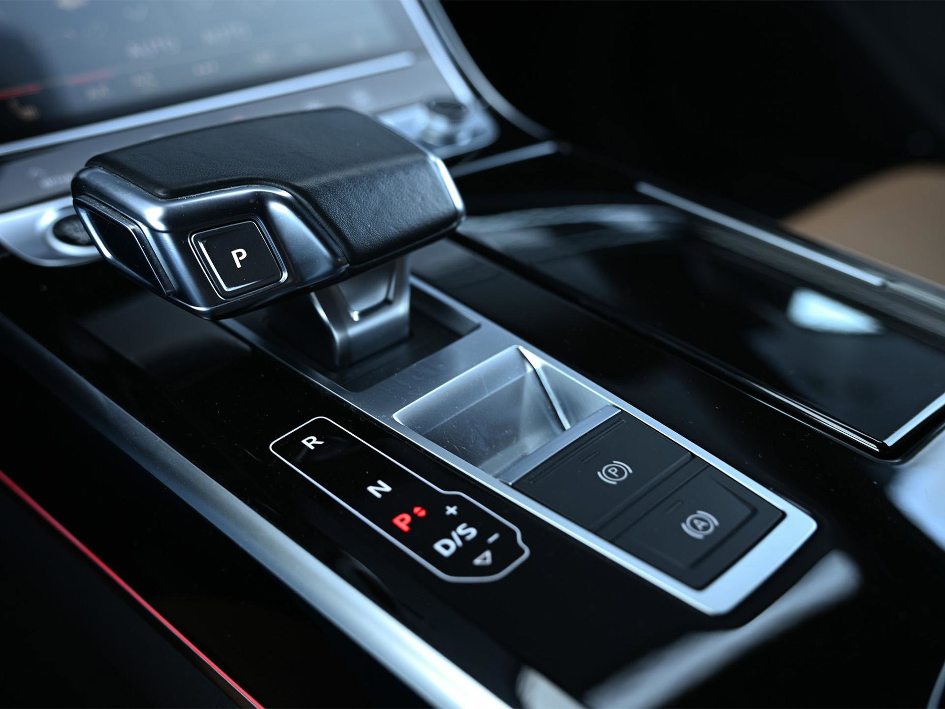 Audi A8 - 26