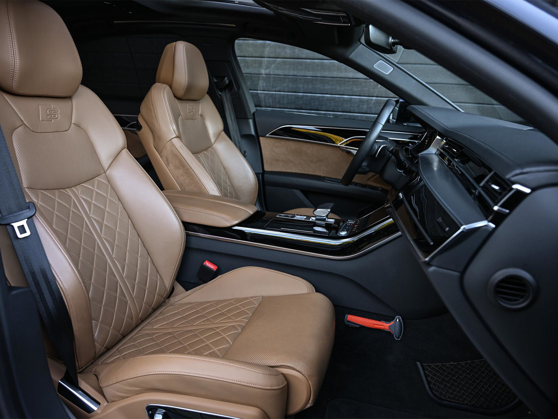Audi A8 - 8