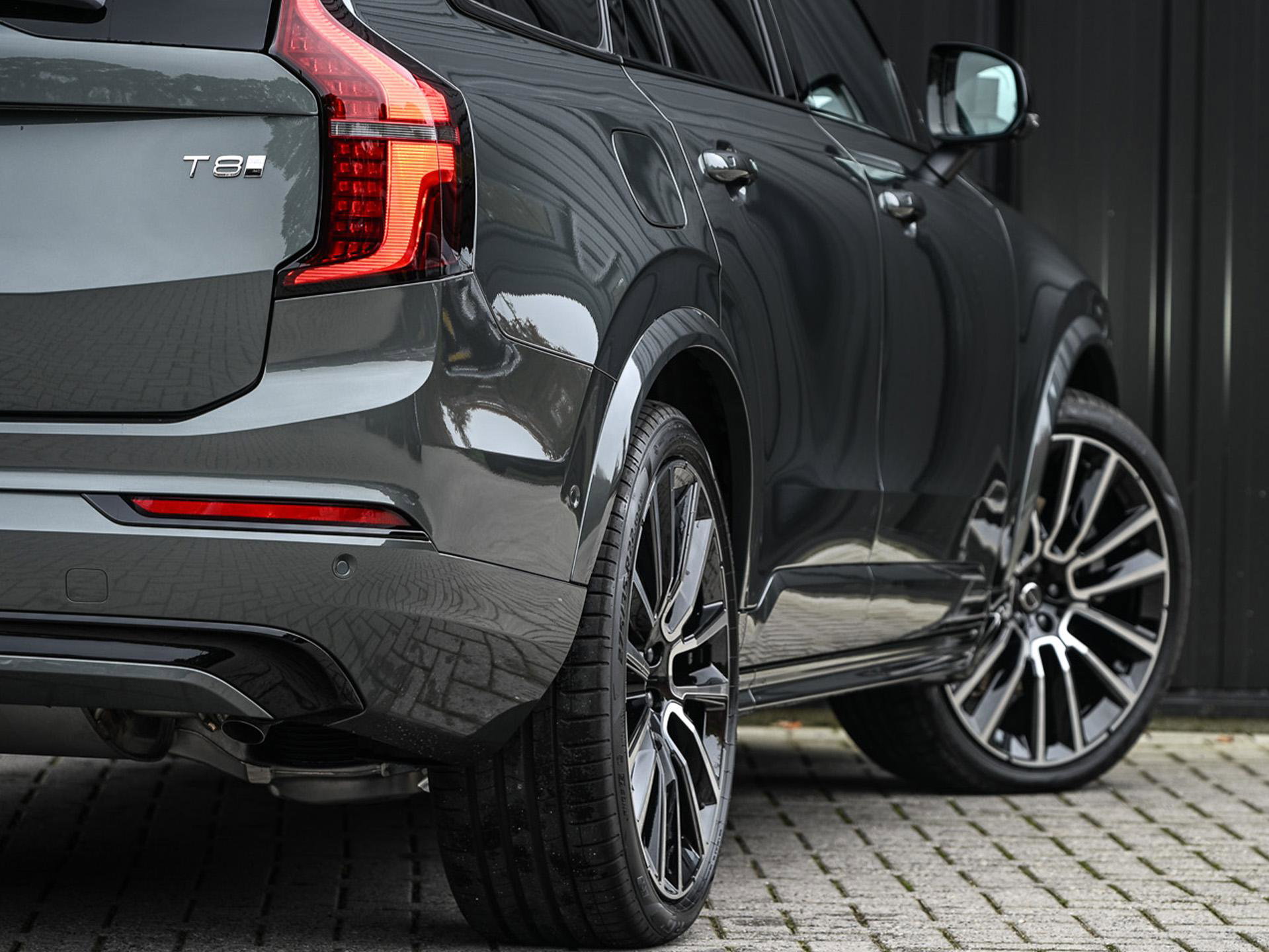 Volvo XC90 - 32