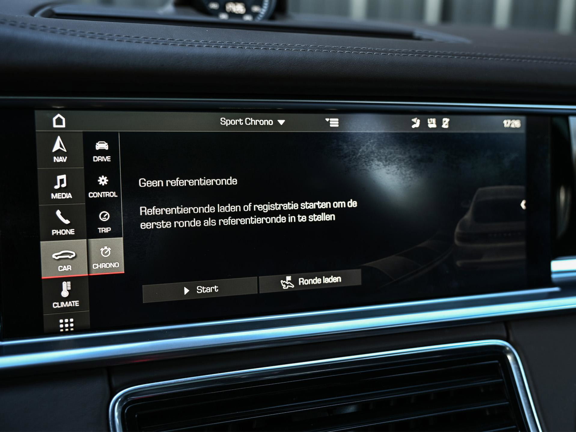 Porsche Panamera - 18