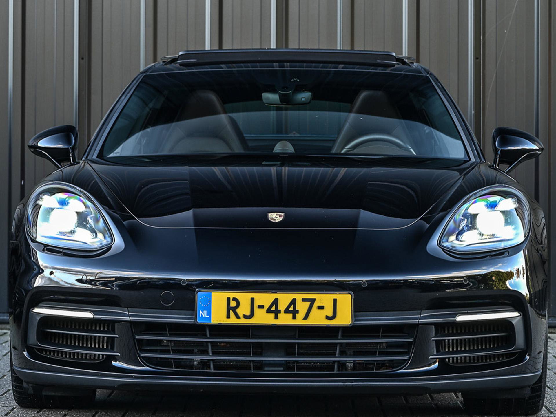 Porsche Panamera - 19