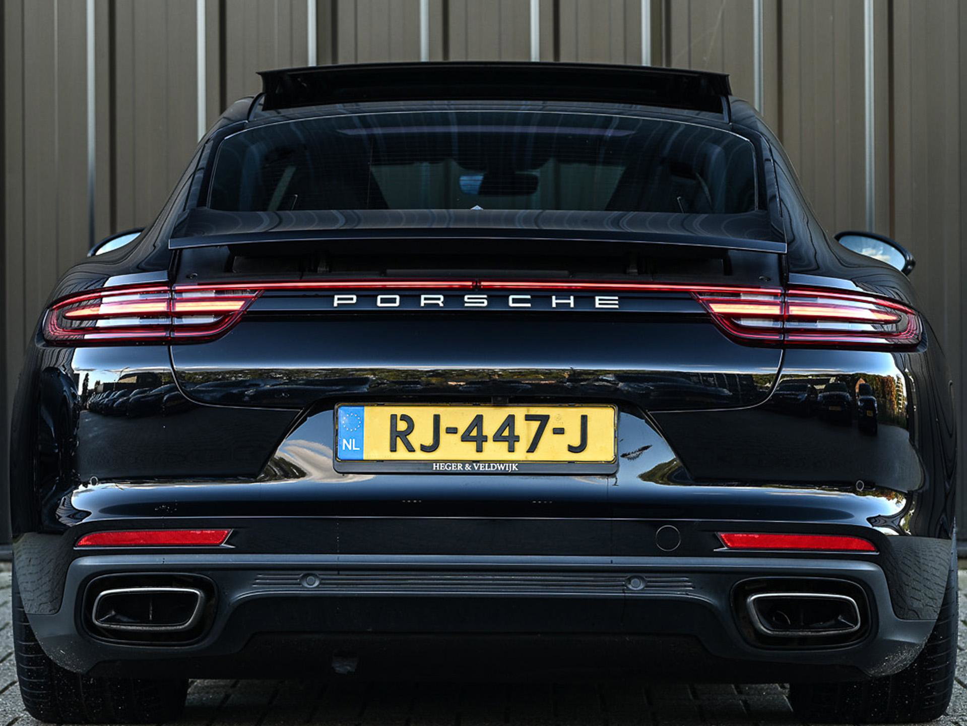 Porsche Panamera - 20