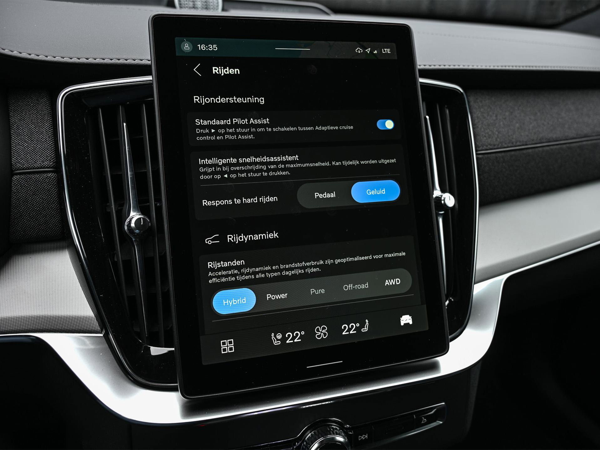 Volvo XC90 - 14