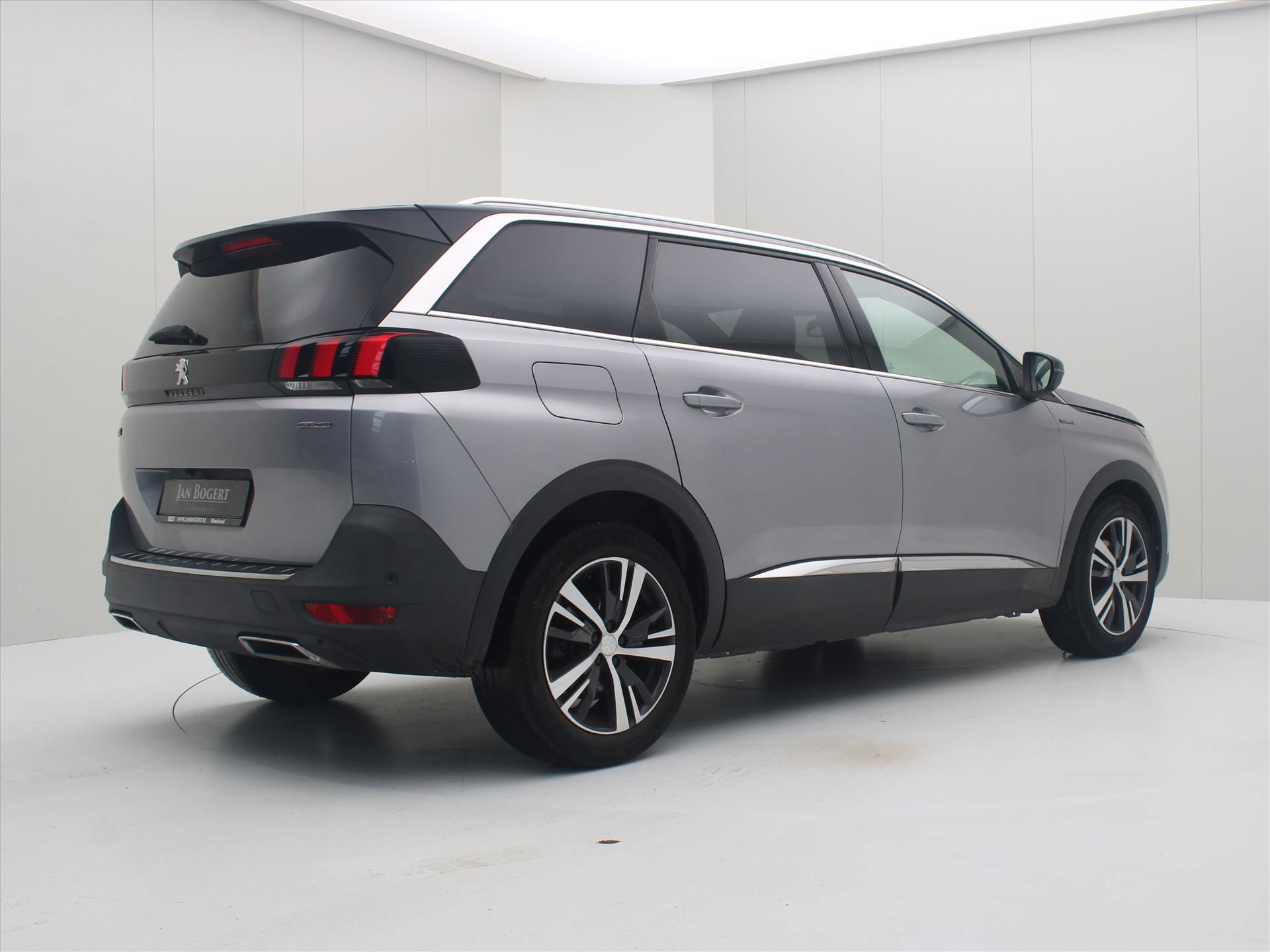 Peugeot 5008 Jan Bogert