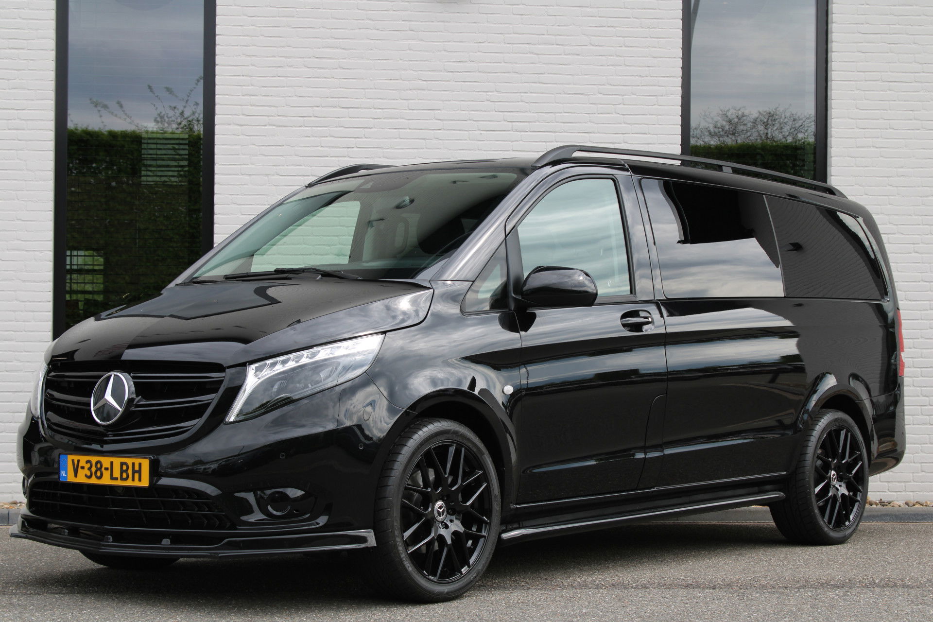 Auto afbeelding: 2