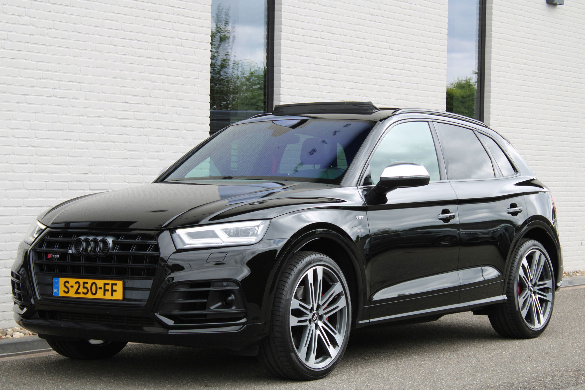 Auto afbeelding: 24