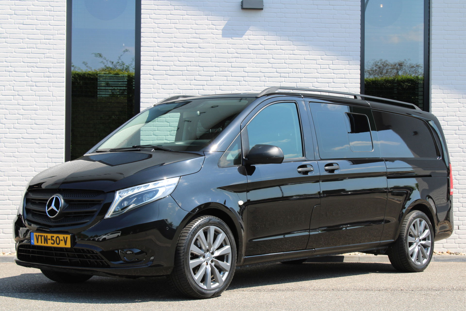 Auto afbeelding: 2