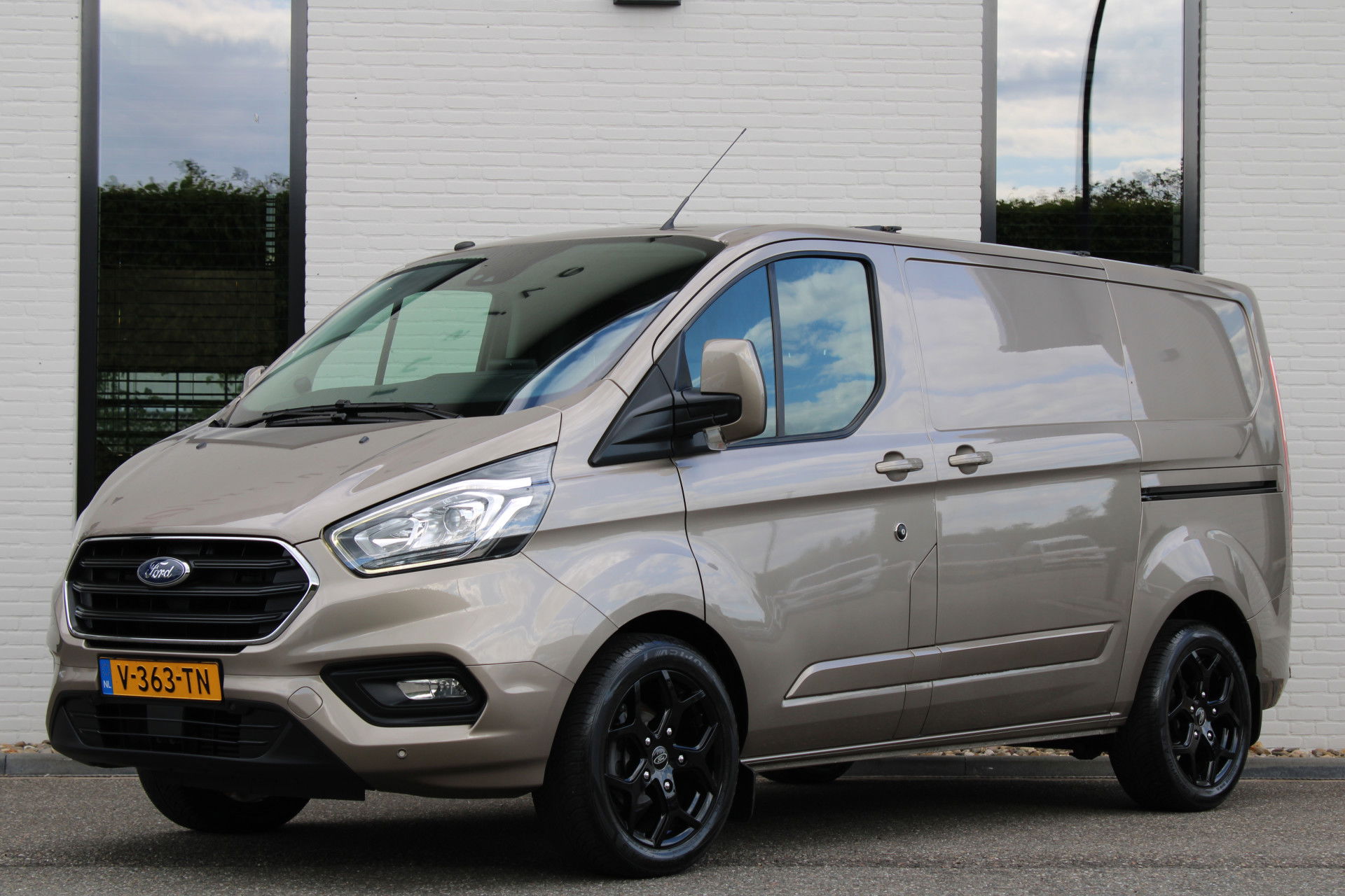 Auto afbeelding: 2