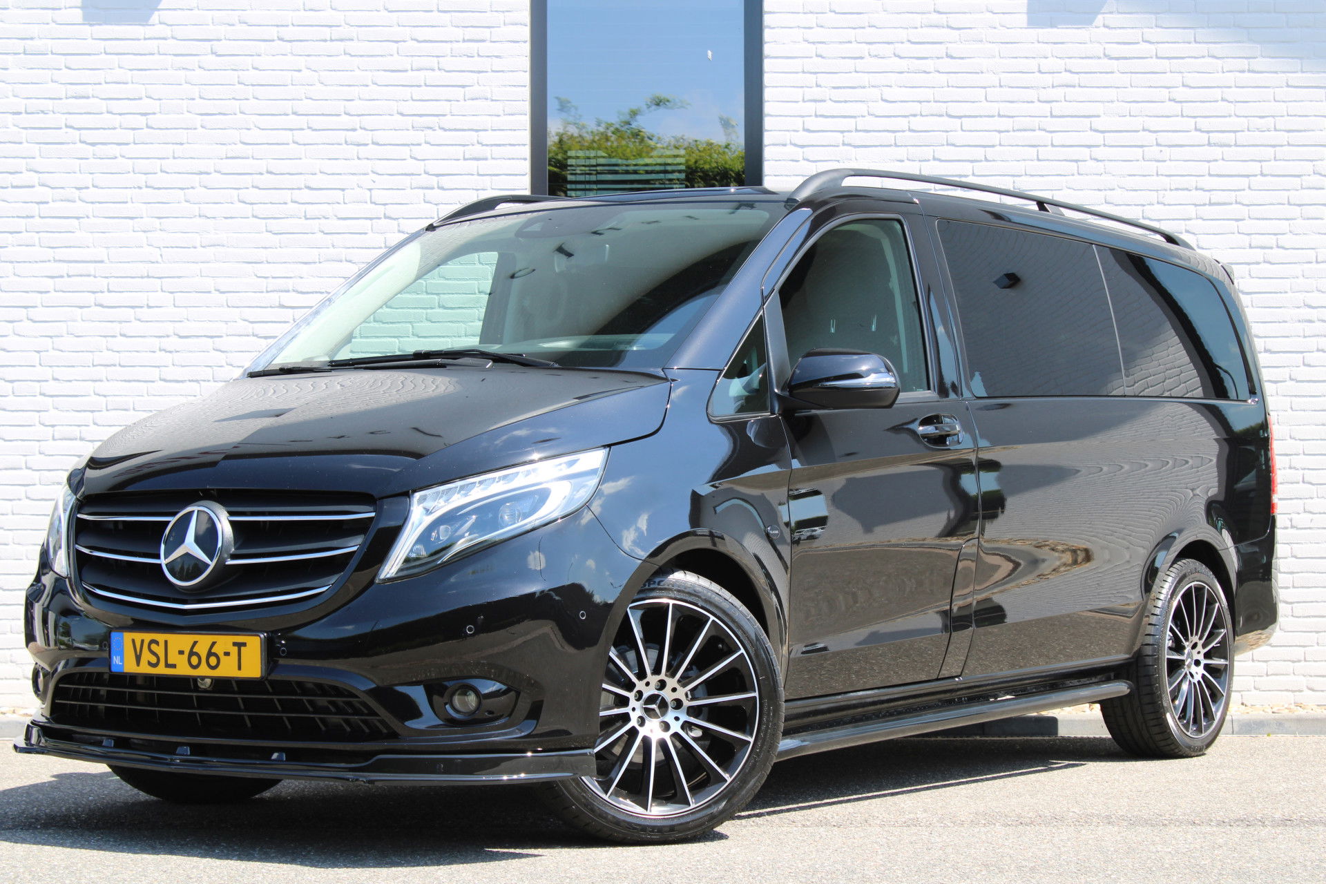 Auto afbeelding: 24