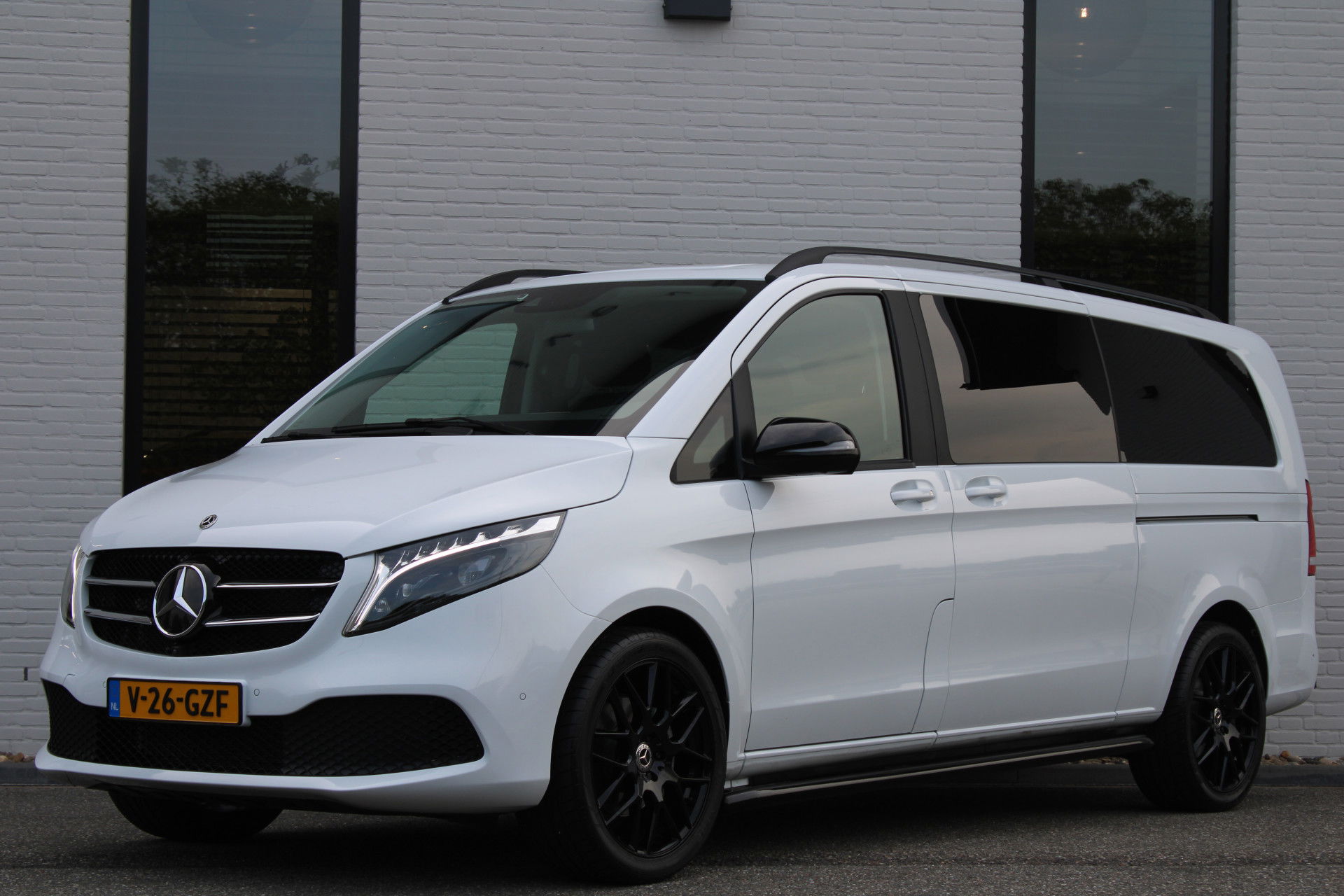 Auto afbeelding: 2