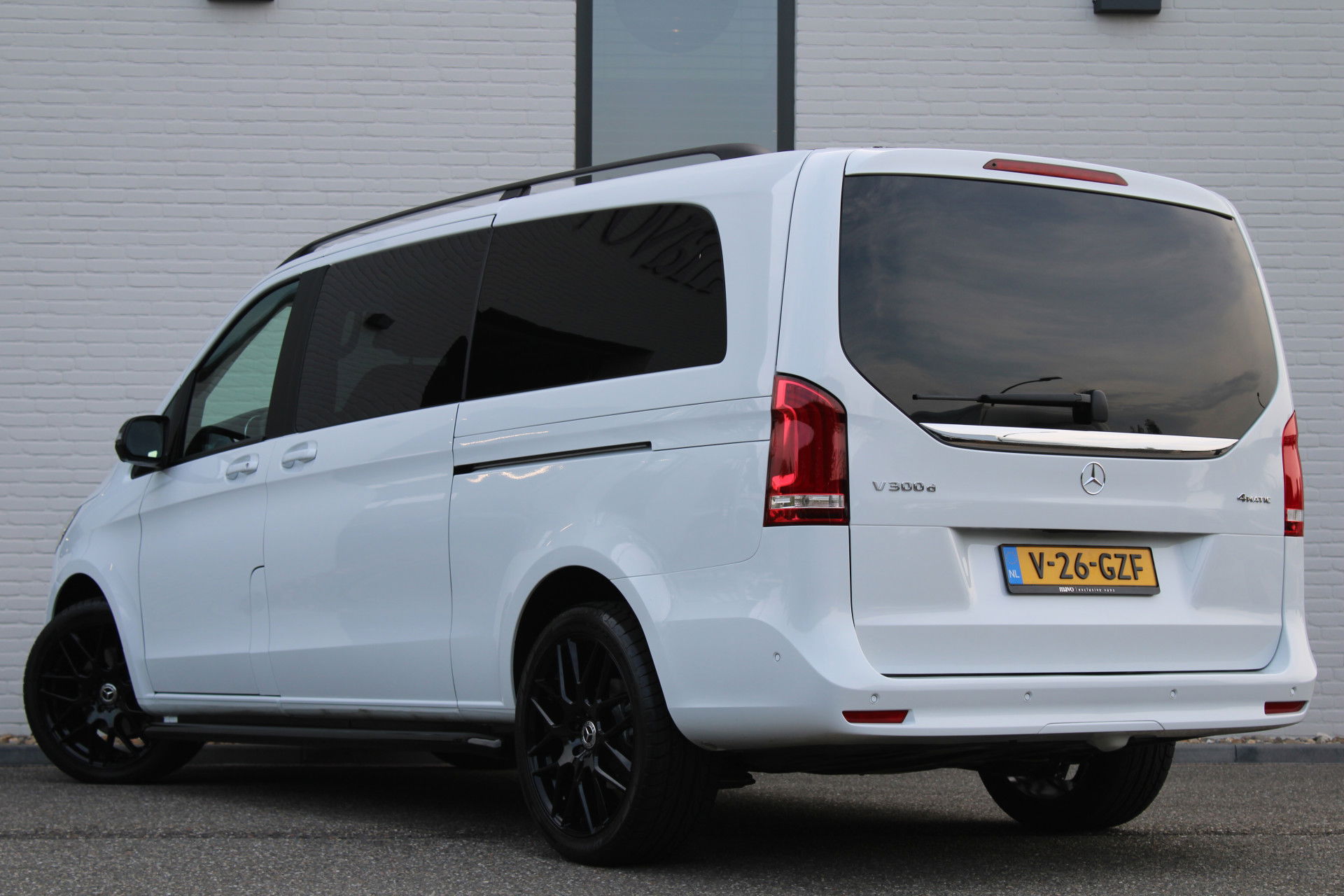 Auto afbeelding: 24