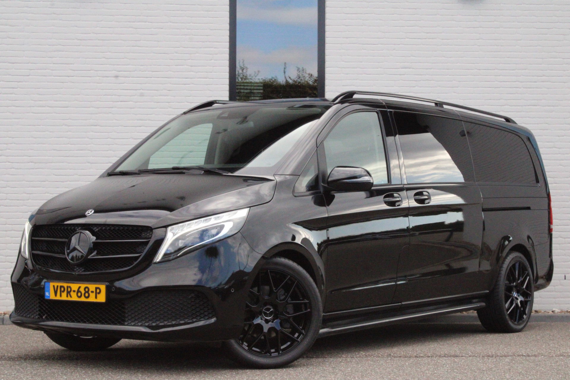 Auto afbeelding: 24