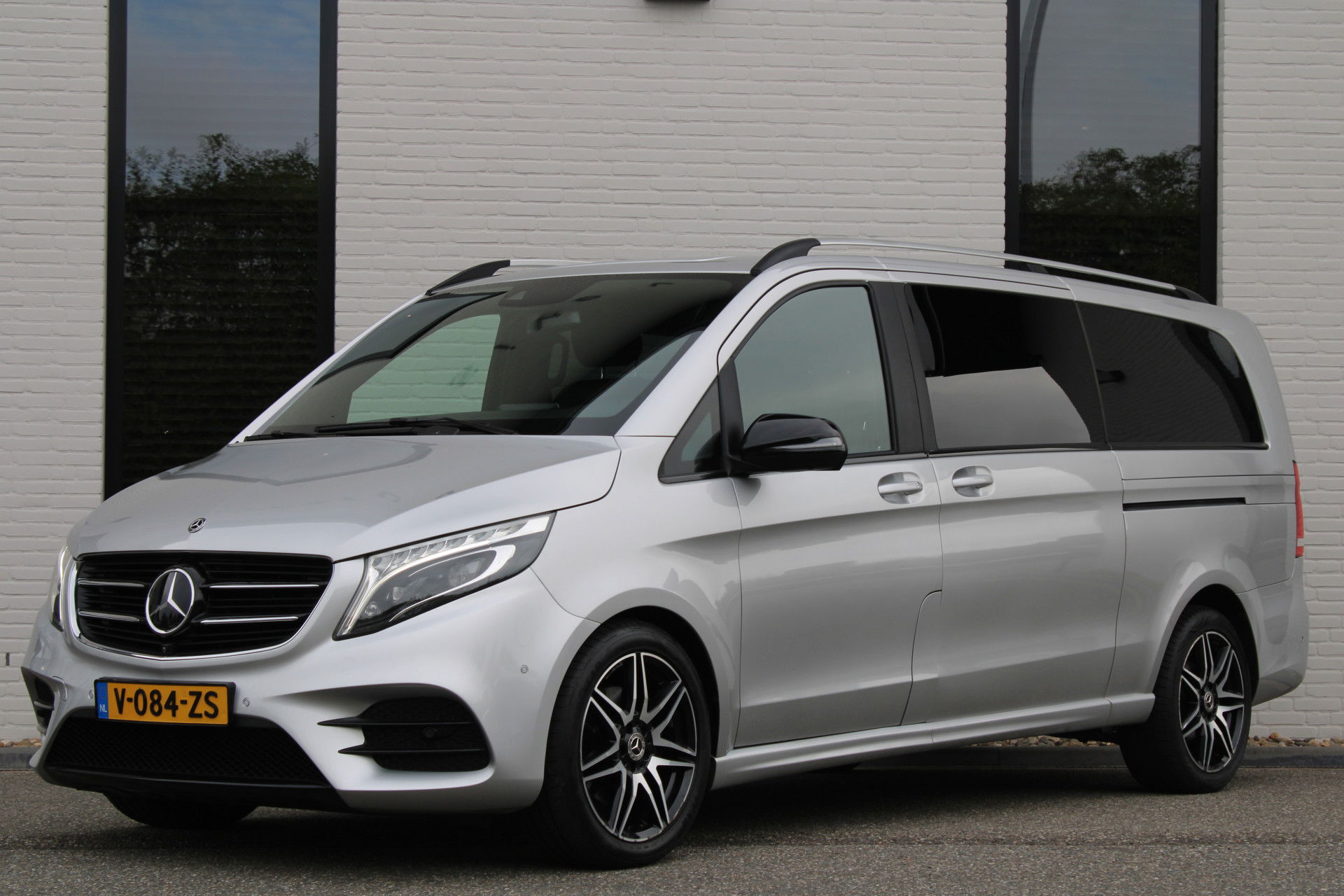 Auto afbeelding: 2