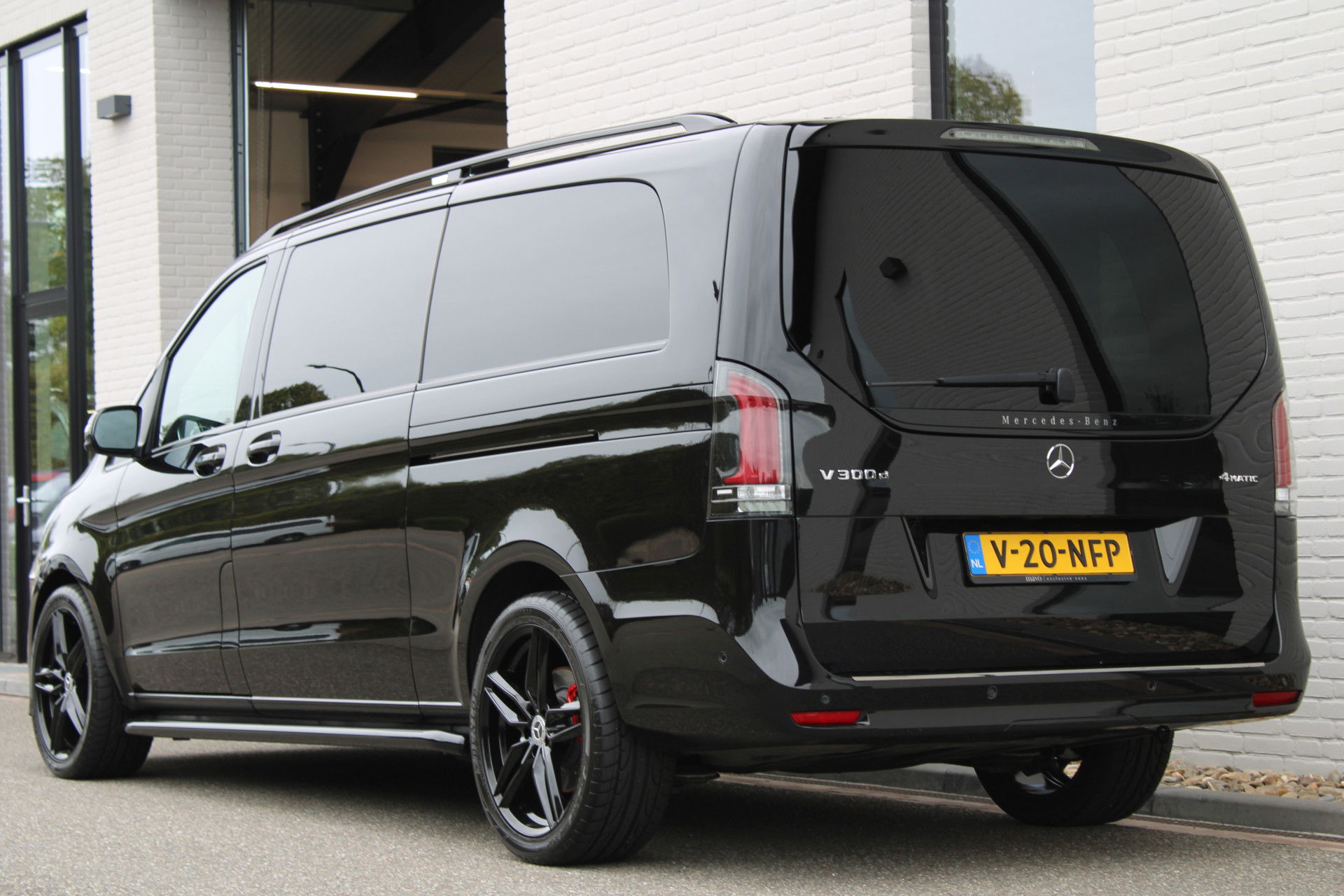 Auto afbeelding: 24