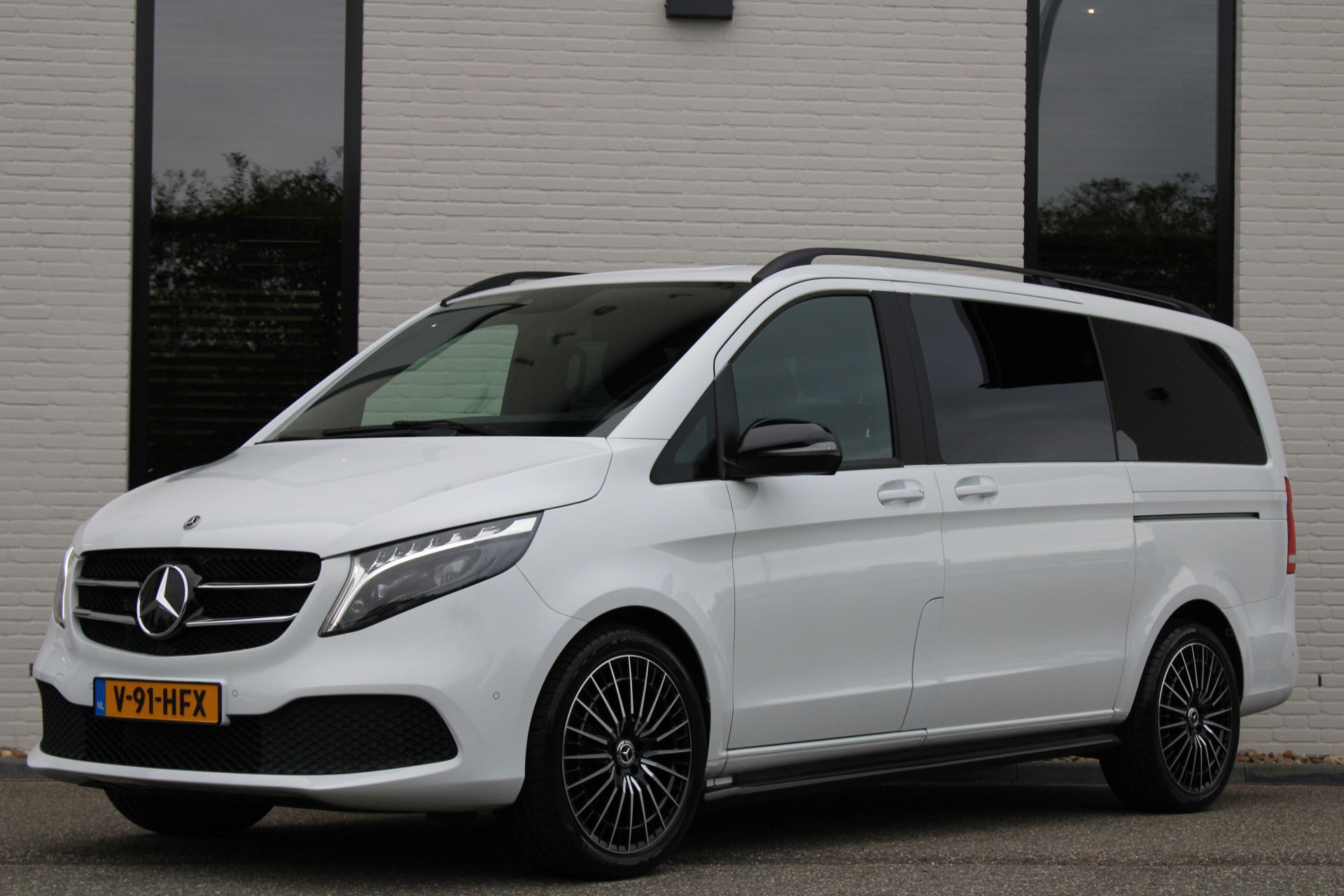 Auto afbeelding: 2