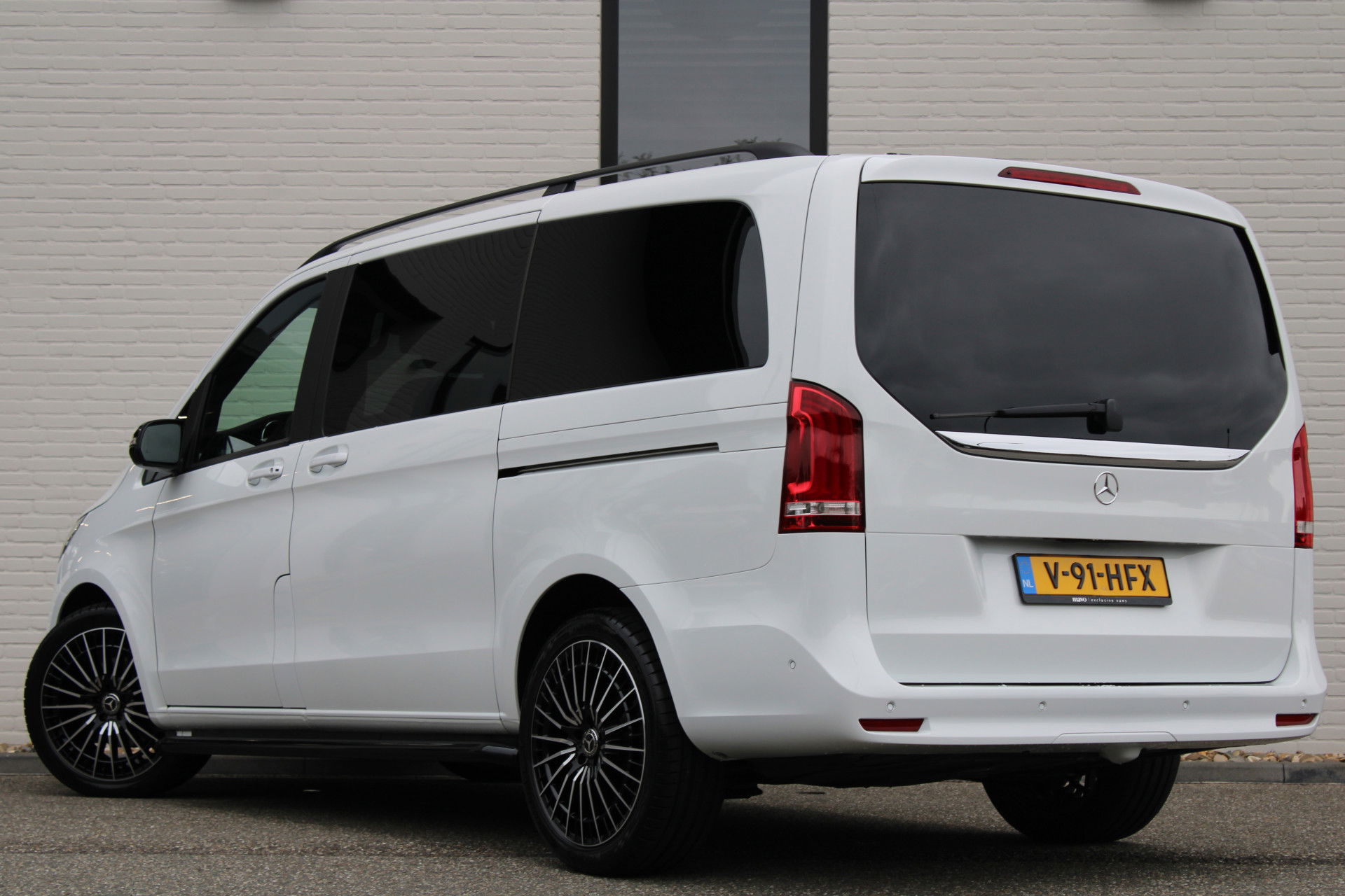 Auto afbeelding: 24